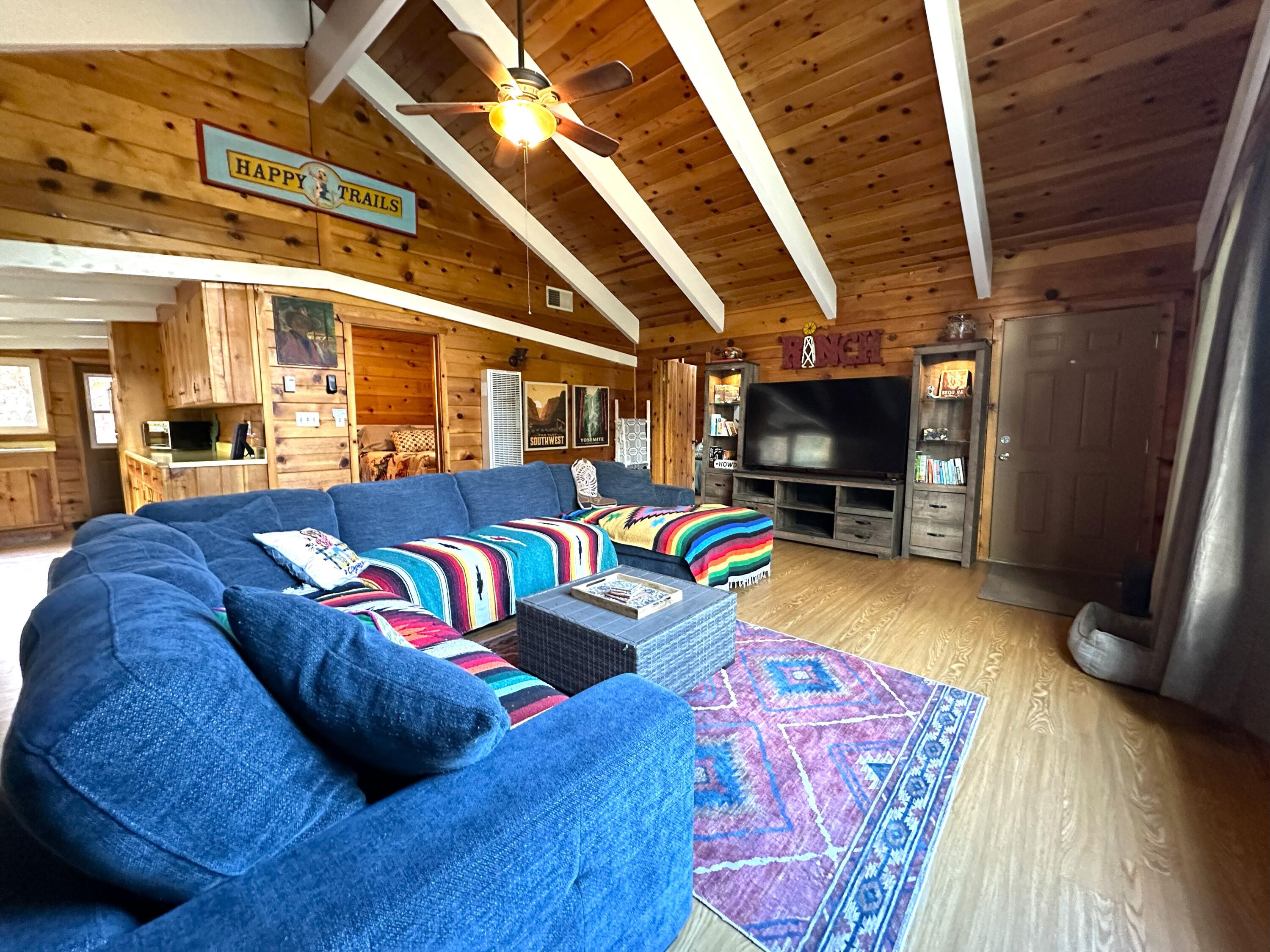 156 Capinero Dr, California Hot Springs, CA 93207