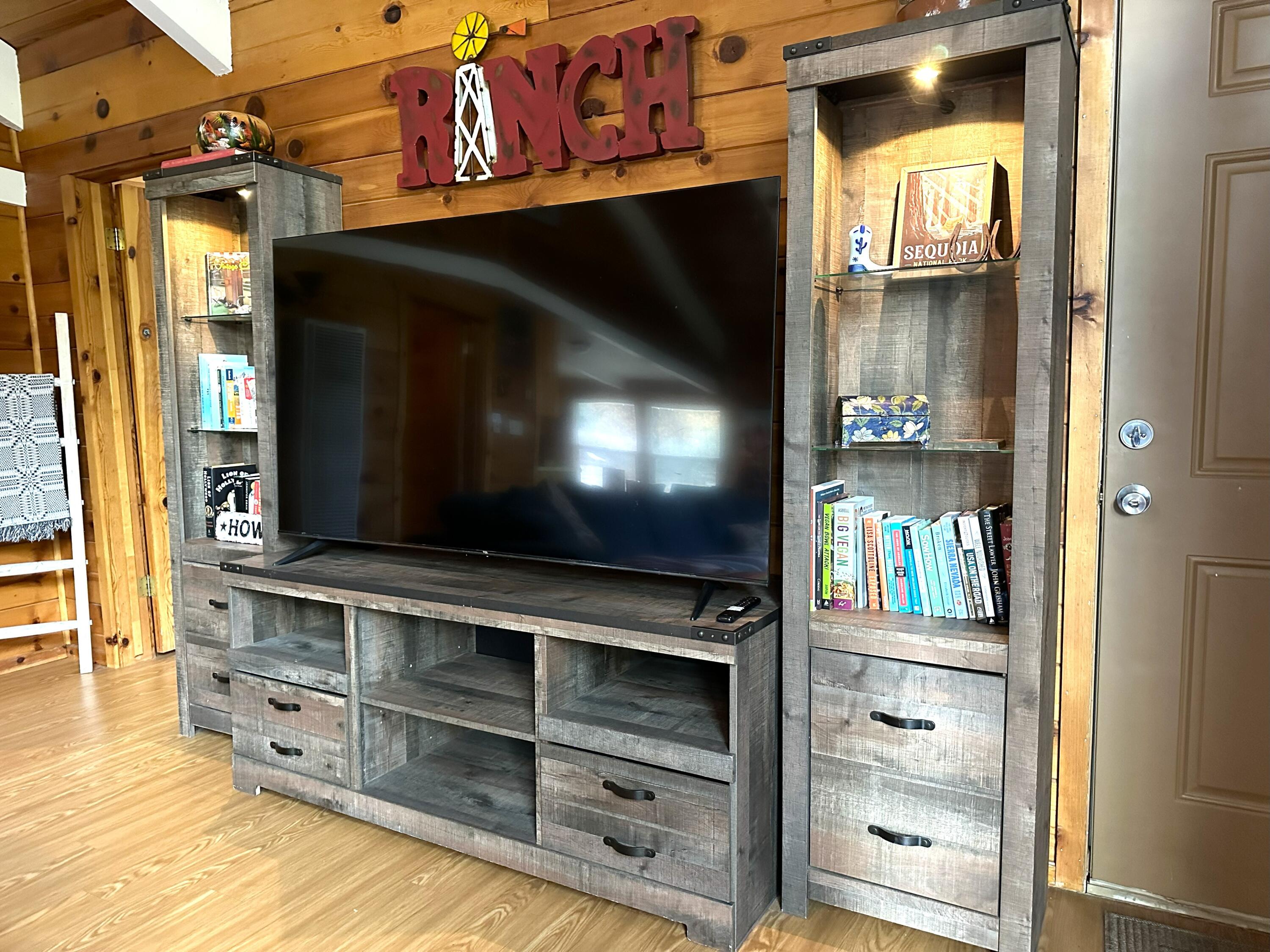 156 Capinero Dr, California Hot Springs, CA 93207