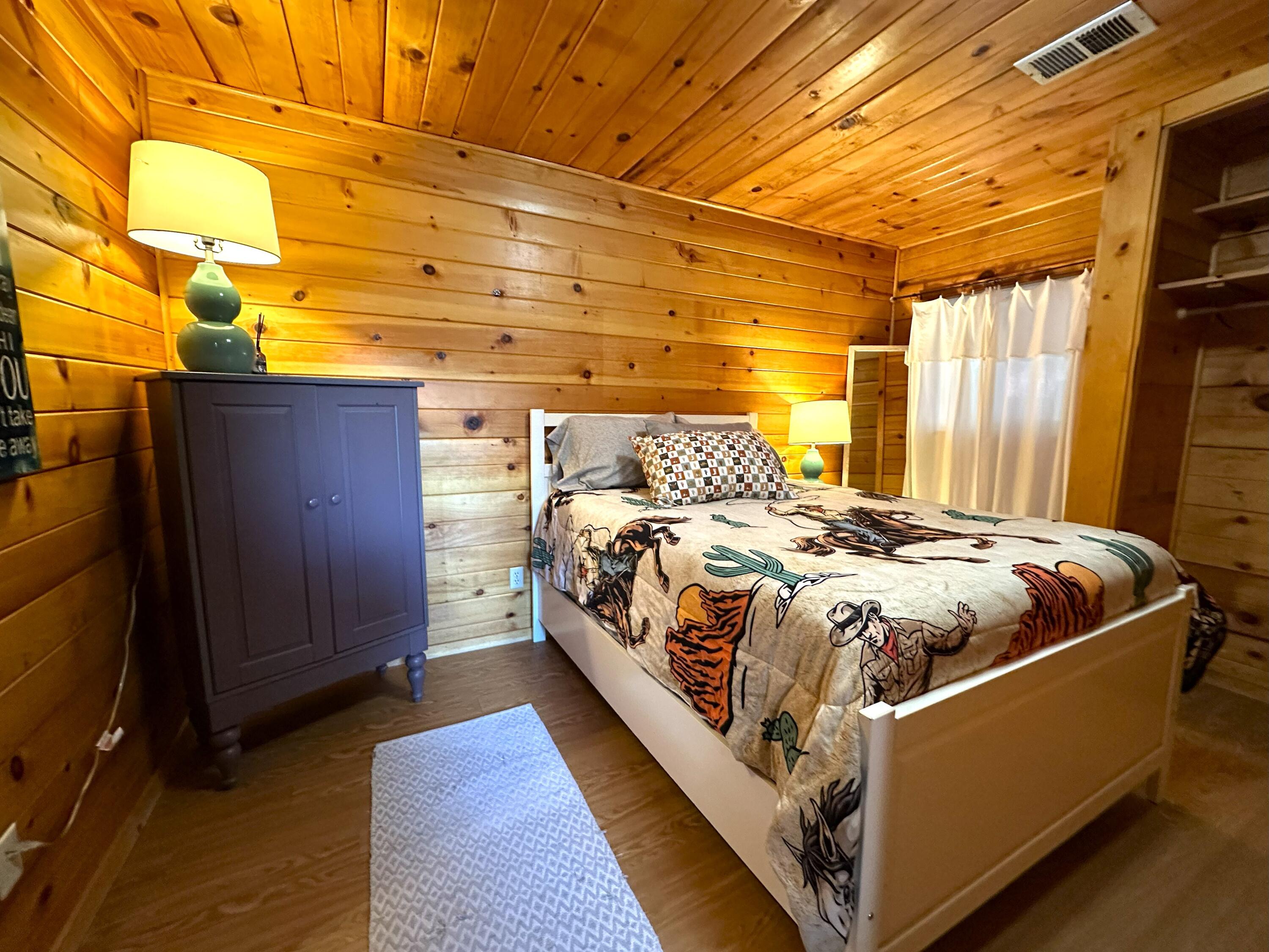 156 Capinero Dr, California Hot Springs, CA 93207