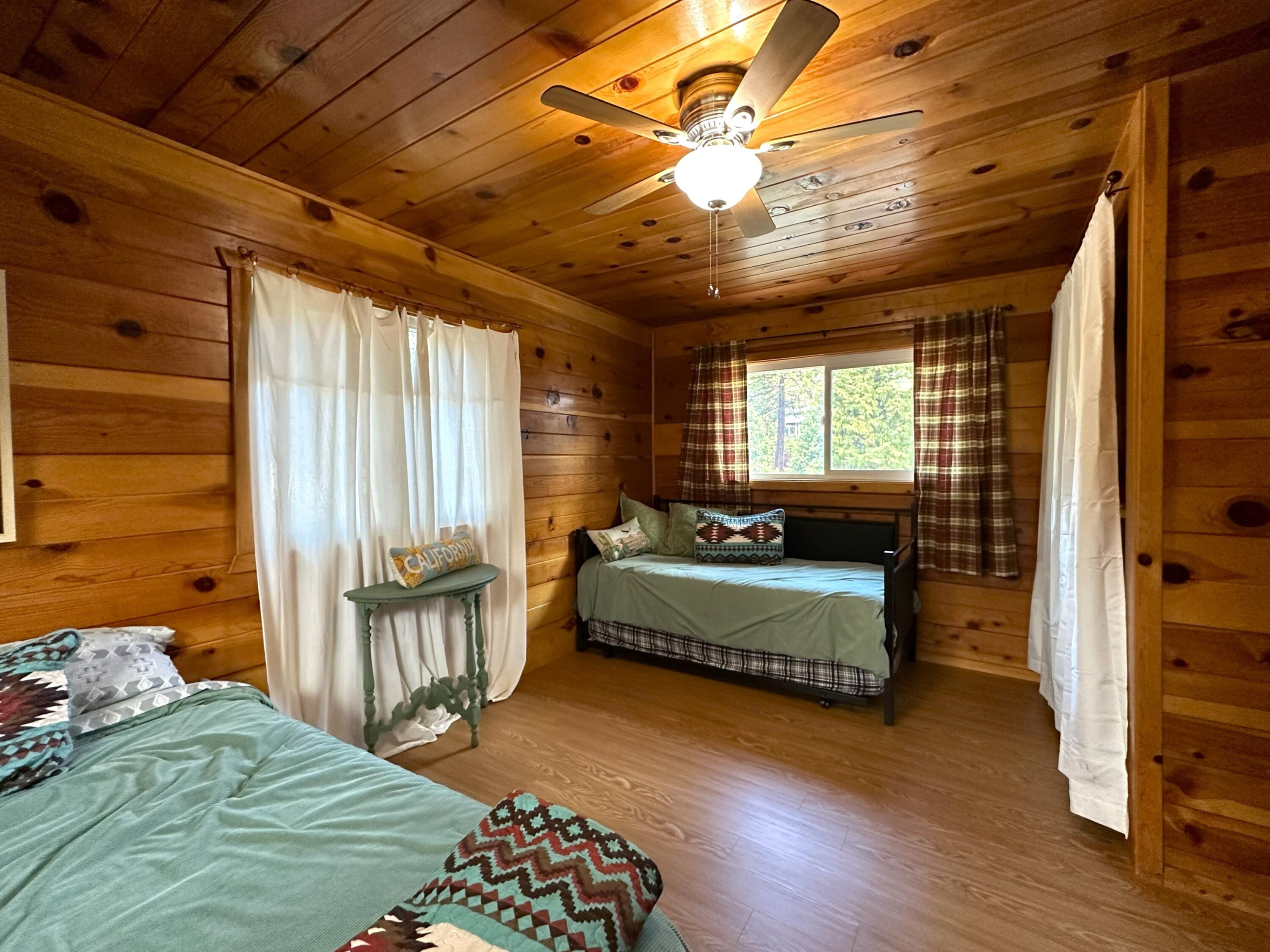 156 Capinero Dr, California Hot Springs, CA 93207