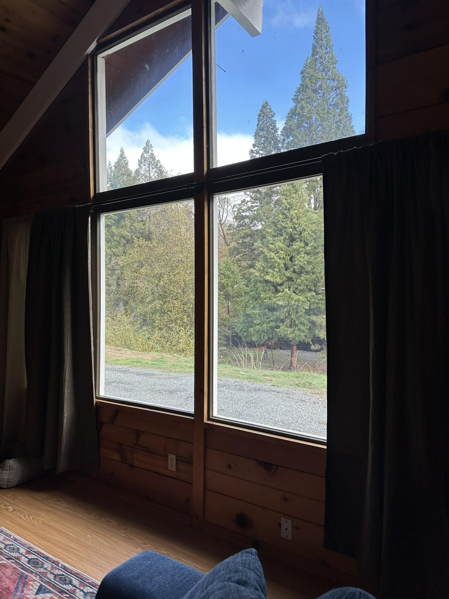 156 Capinero Dr, California Hot Springs, CA 93207