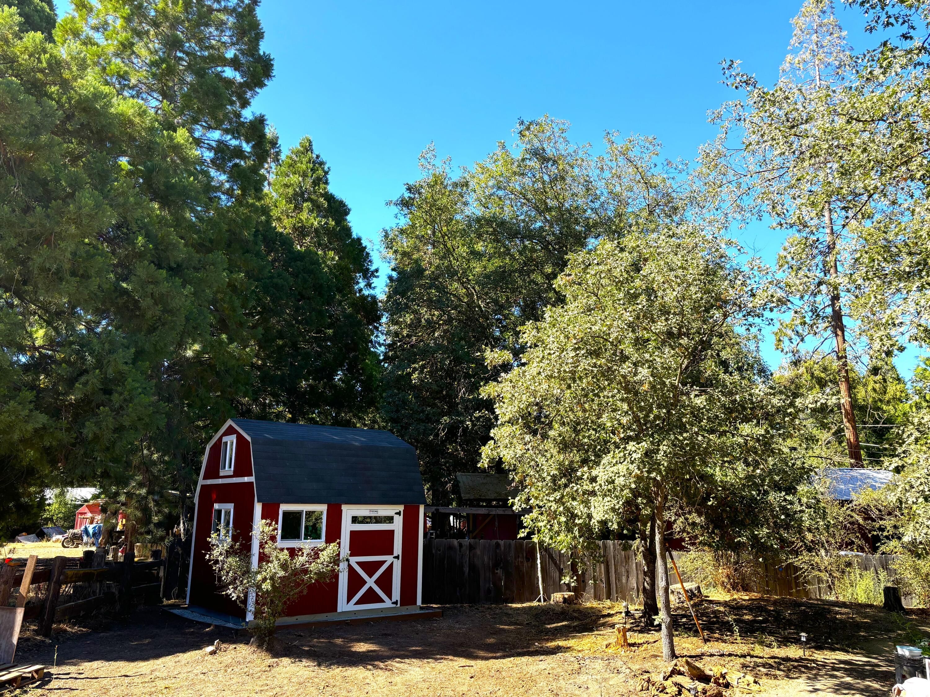 156 Capinero Dr, California Hot Springs, CA 93207