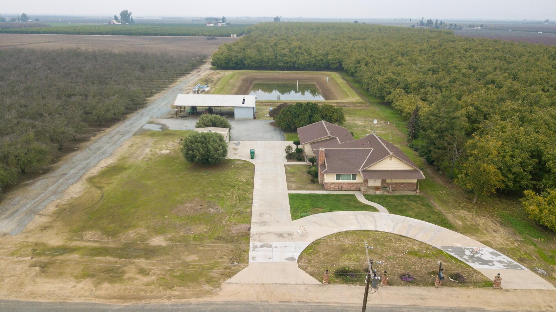 18200 Oklahoma Ave, Strathmore, CA 93267