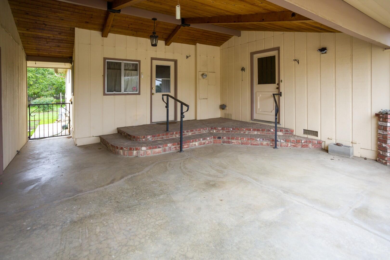 18200 Oklahoma Ave, Strathmore, CA 93267