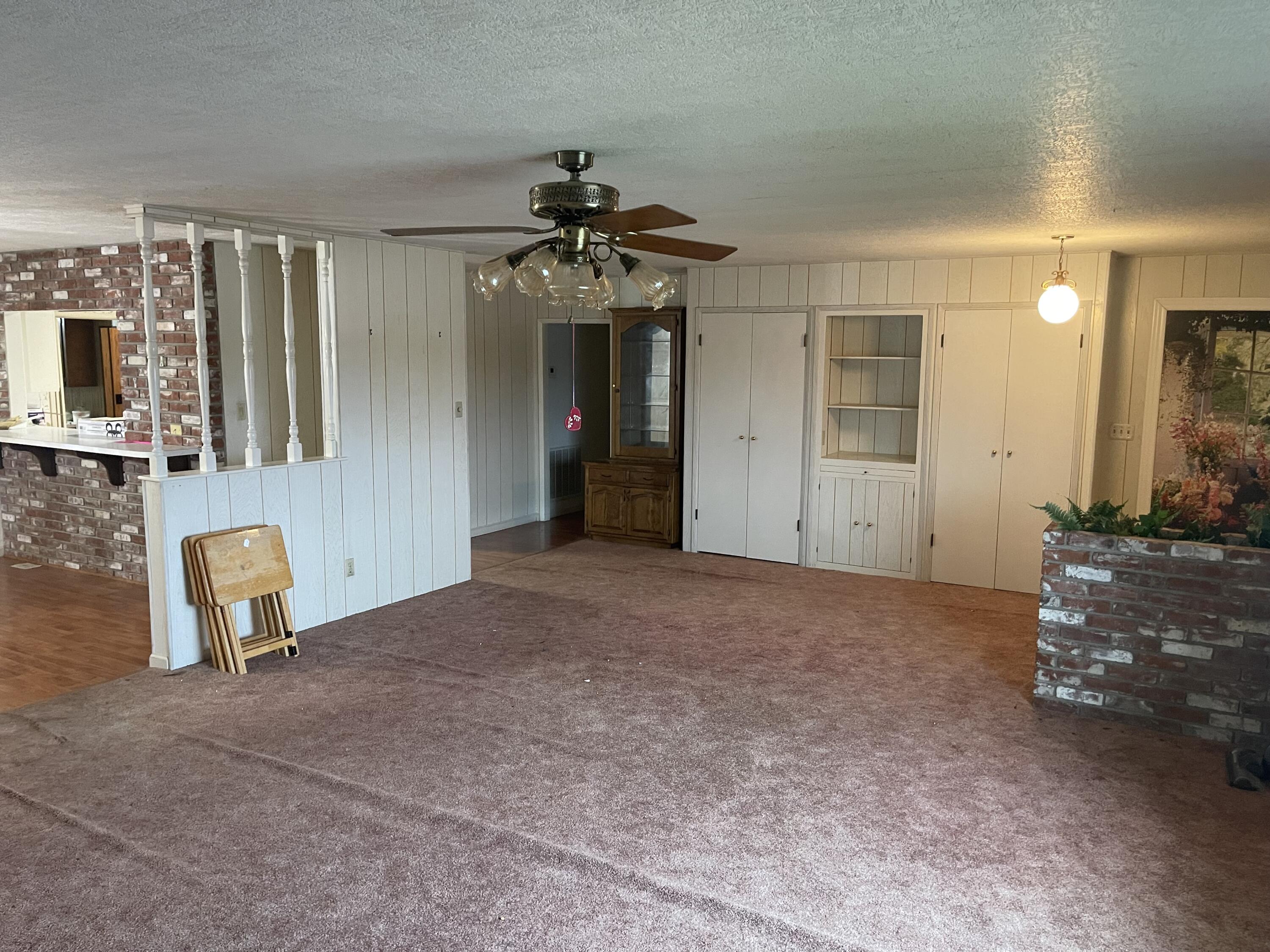 18200 Oklahoma Ave, Strathmore, CA 93267