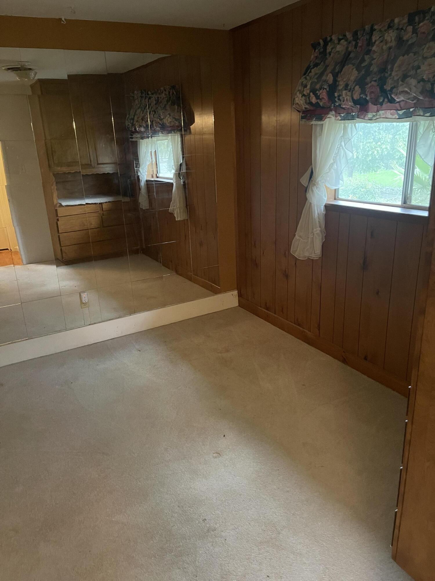 18200 Oklahoma Ave, Strathmore, CA 93267