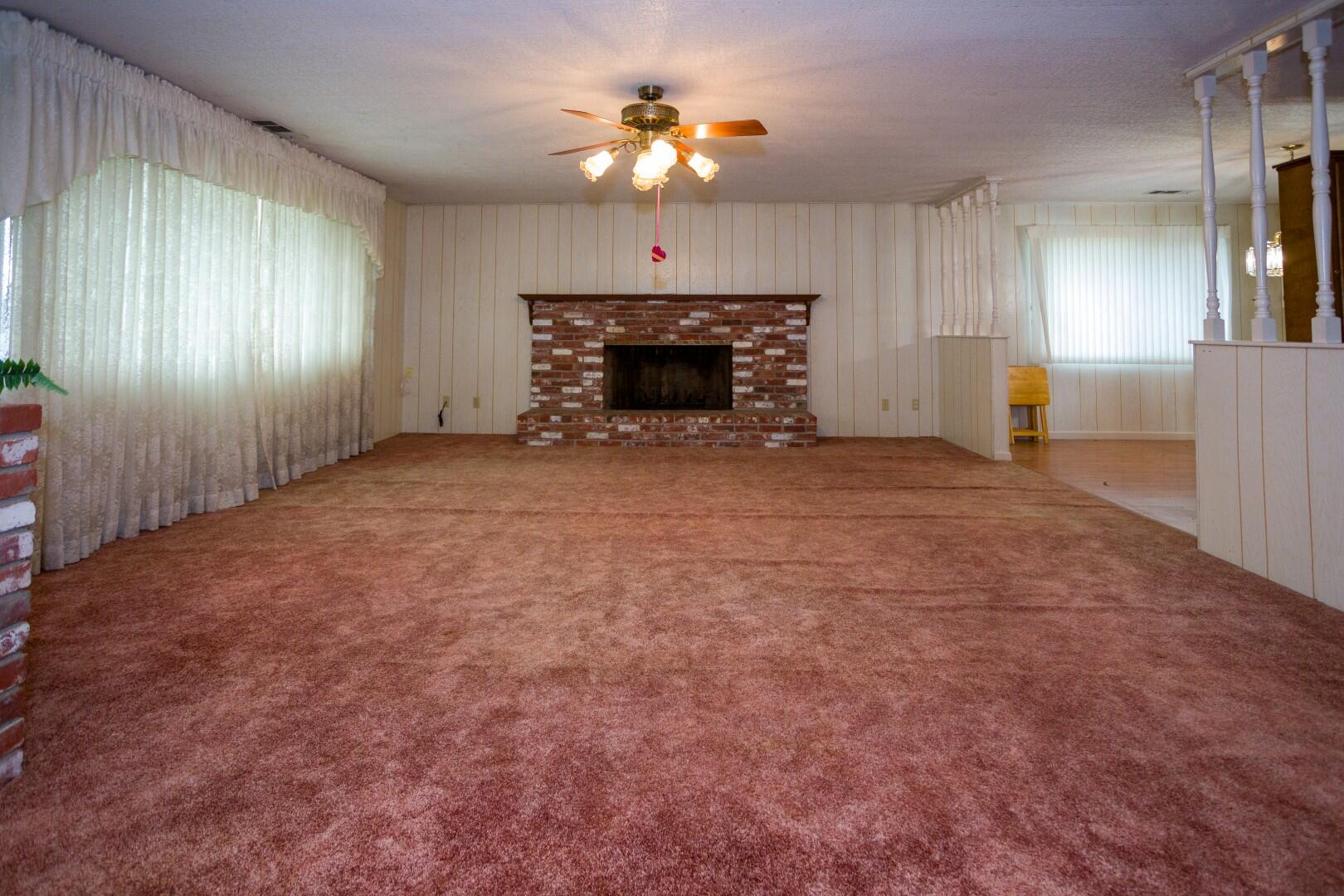 18200 Oklahoma Ave, Strathmore, CA 93267