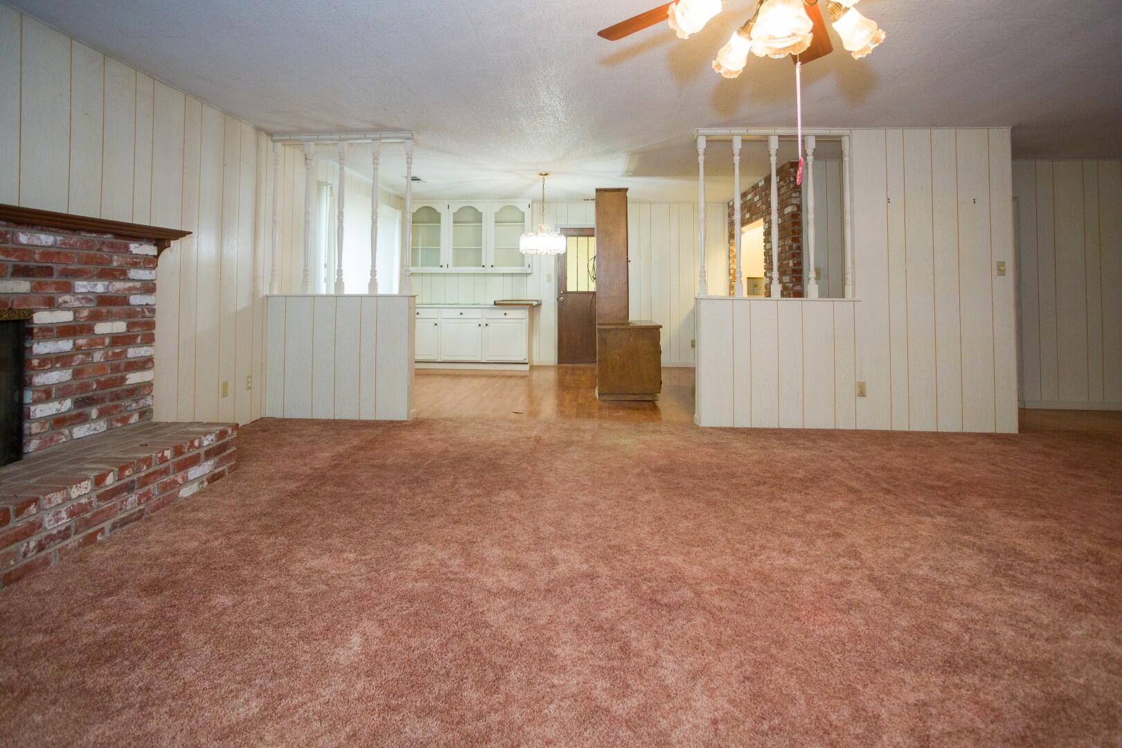 18200 Oklahoma Ave, Strathmore, CA 93267