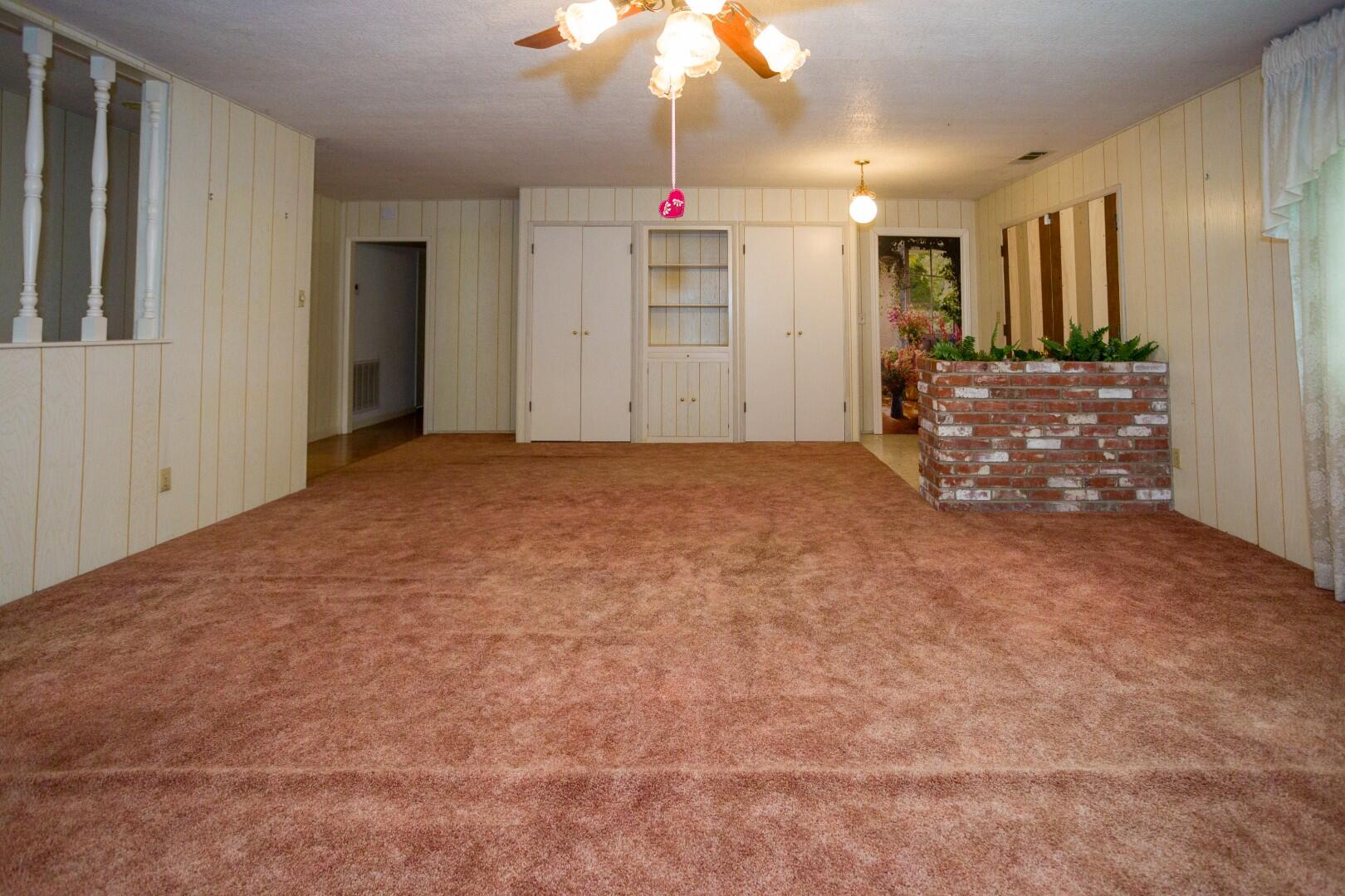 18200 Oklahoma Ave, Strathmore, CA 93267