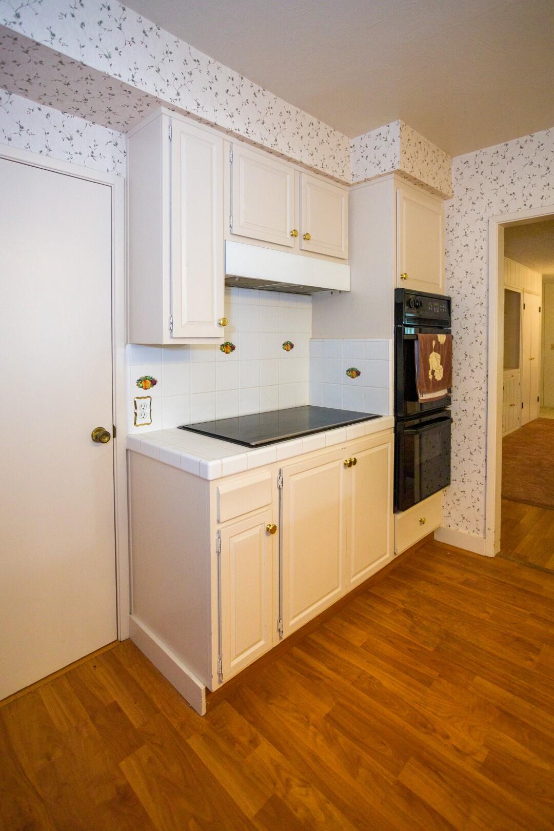 18200 Oklahoma Ave, Strathmore, CA 93267