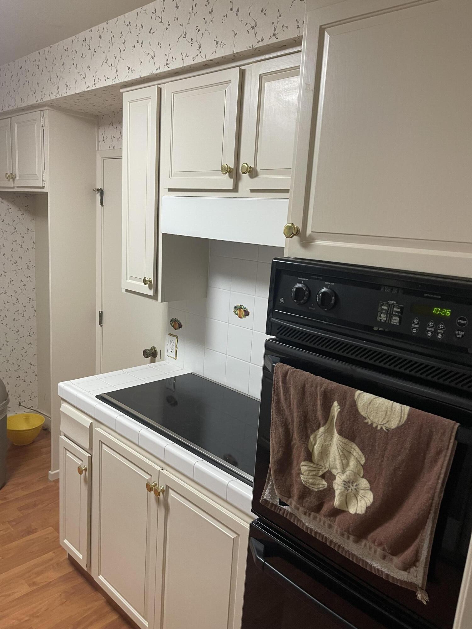 18200 Oklahoma Ave, Strathmore, CA 93267