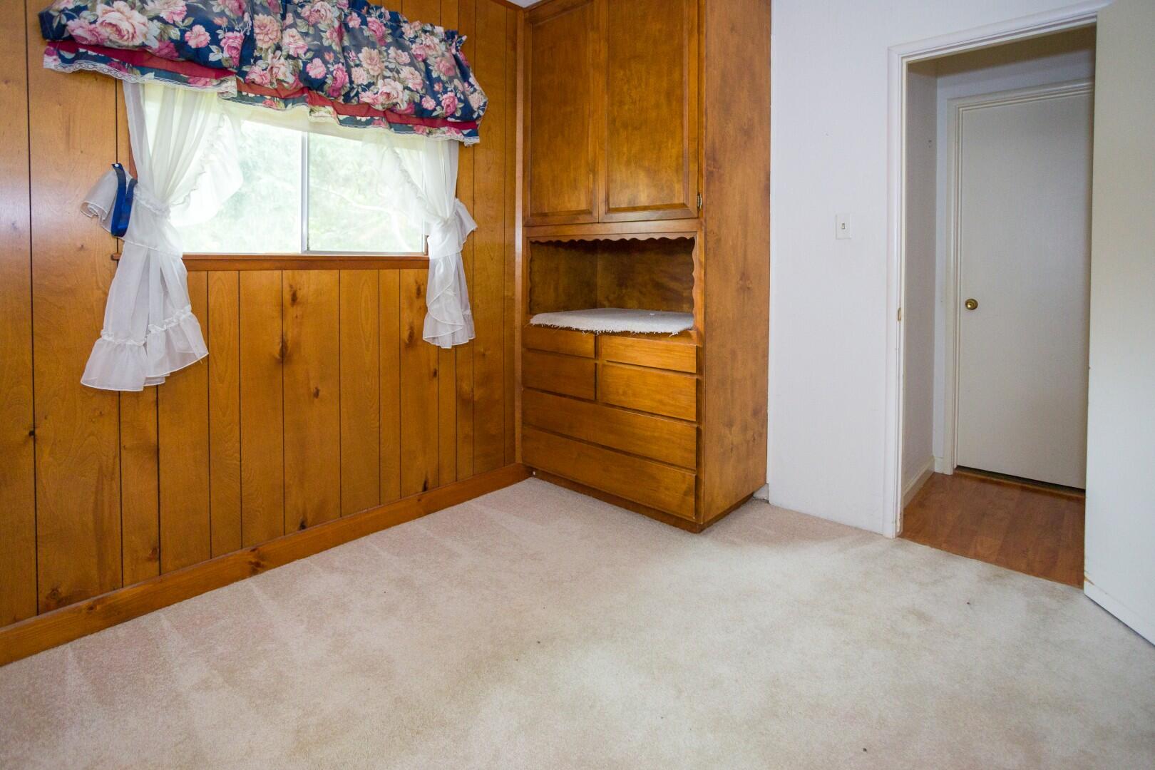 18200 Oklahoma Ave, Strathmore, CA 93267