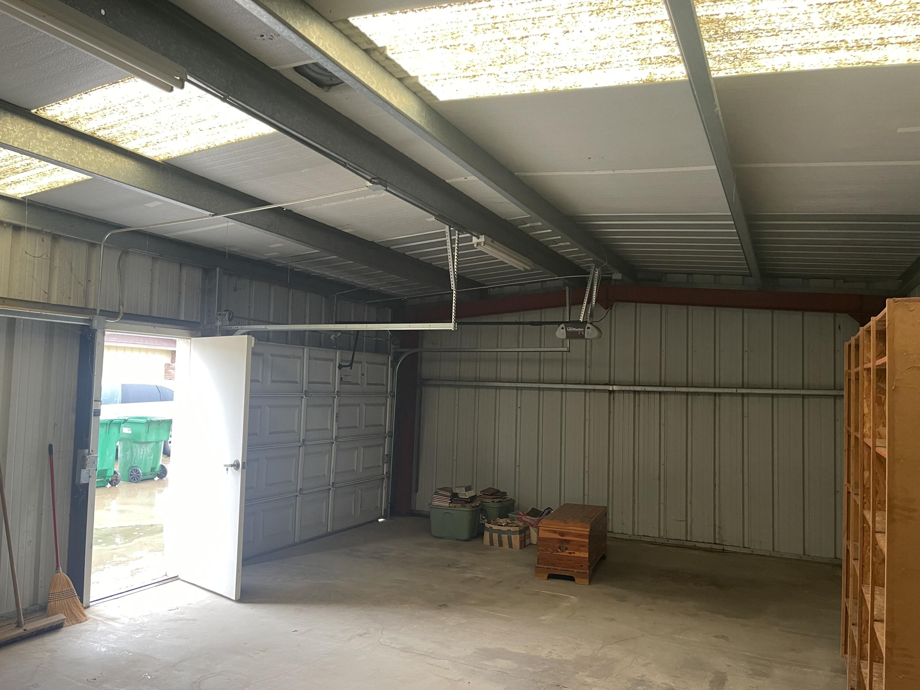 18200 Oklahoma Ave, Strathmore, CA 93267