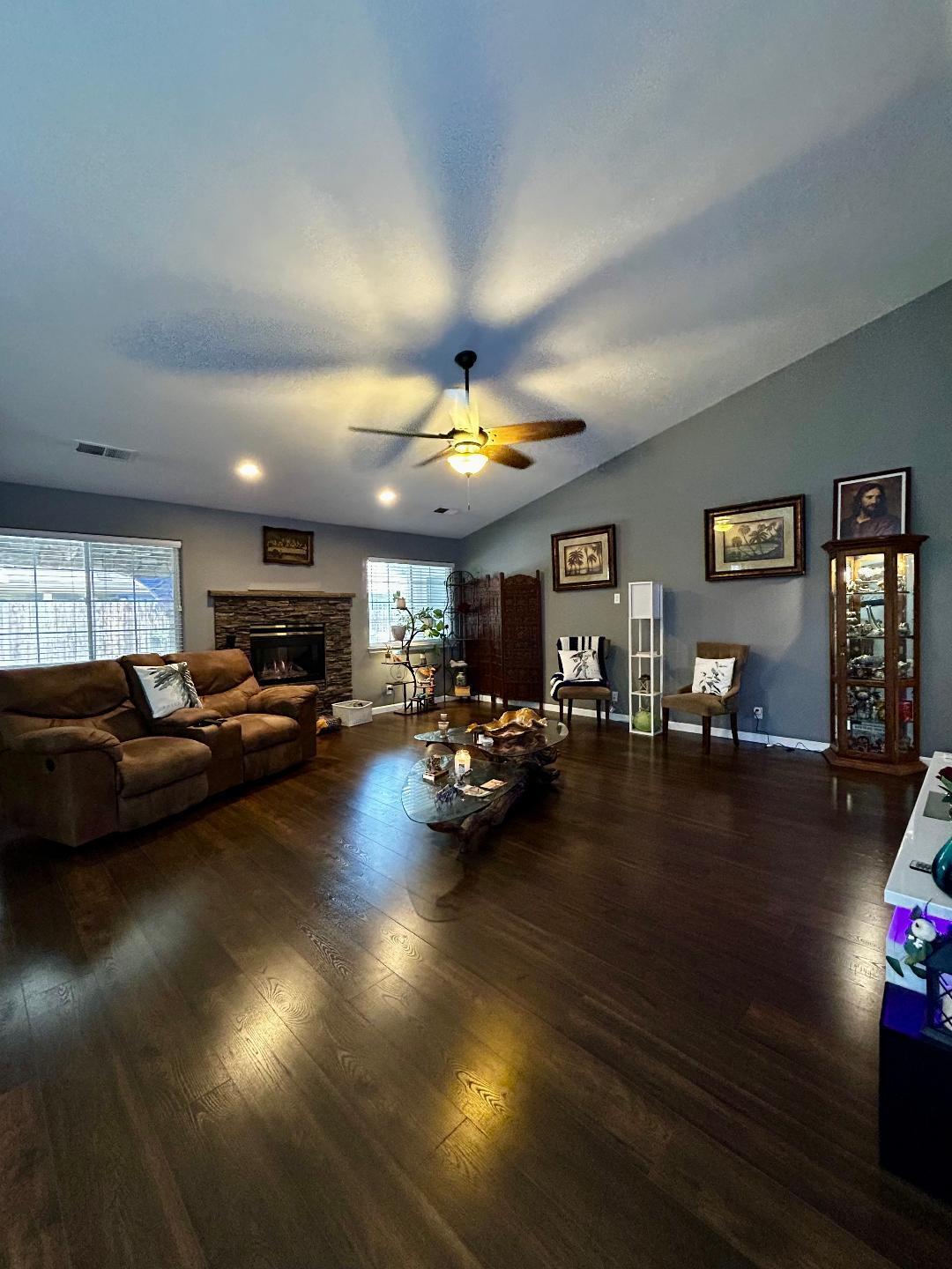 4600 W Grove Ave, Visalia, CA 93291