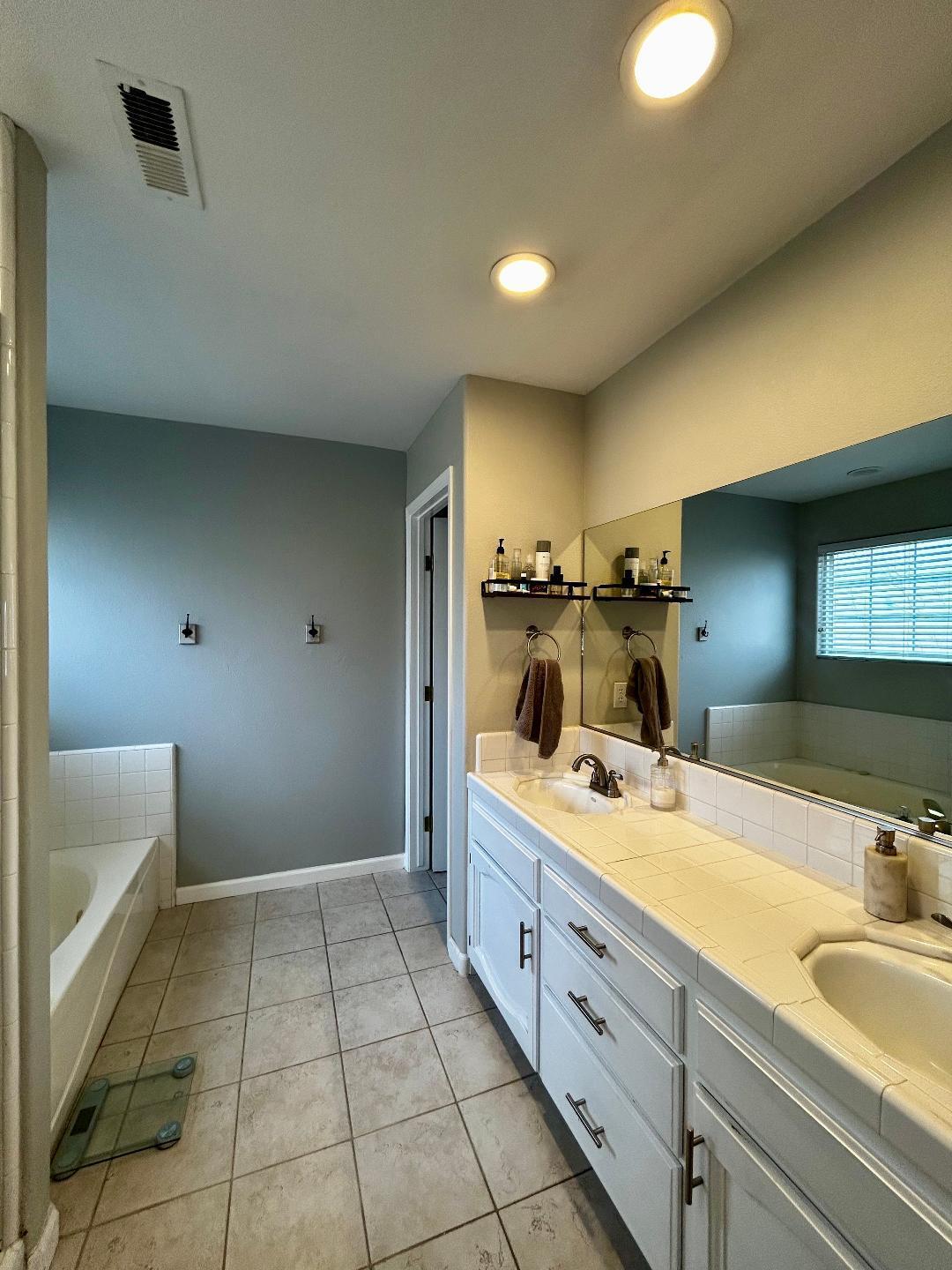 4600 W Grove Ave, Visalia, CA 93291