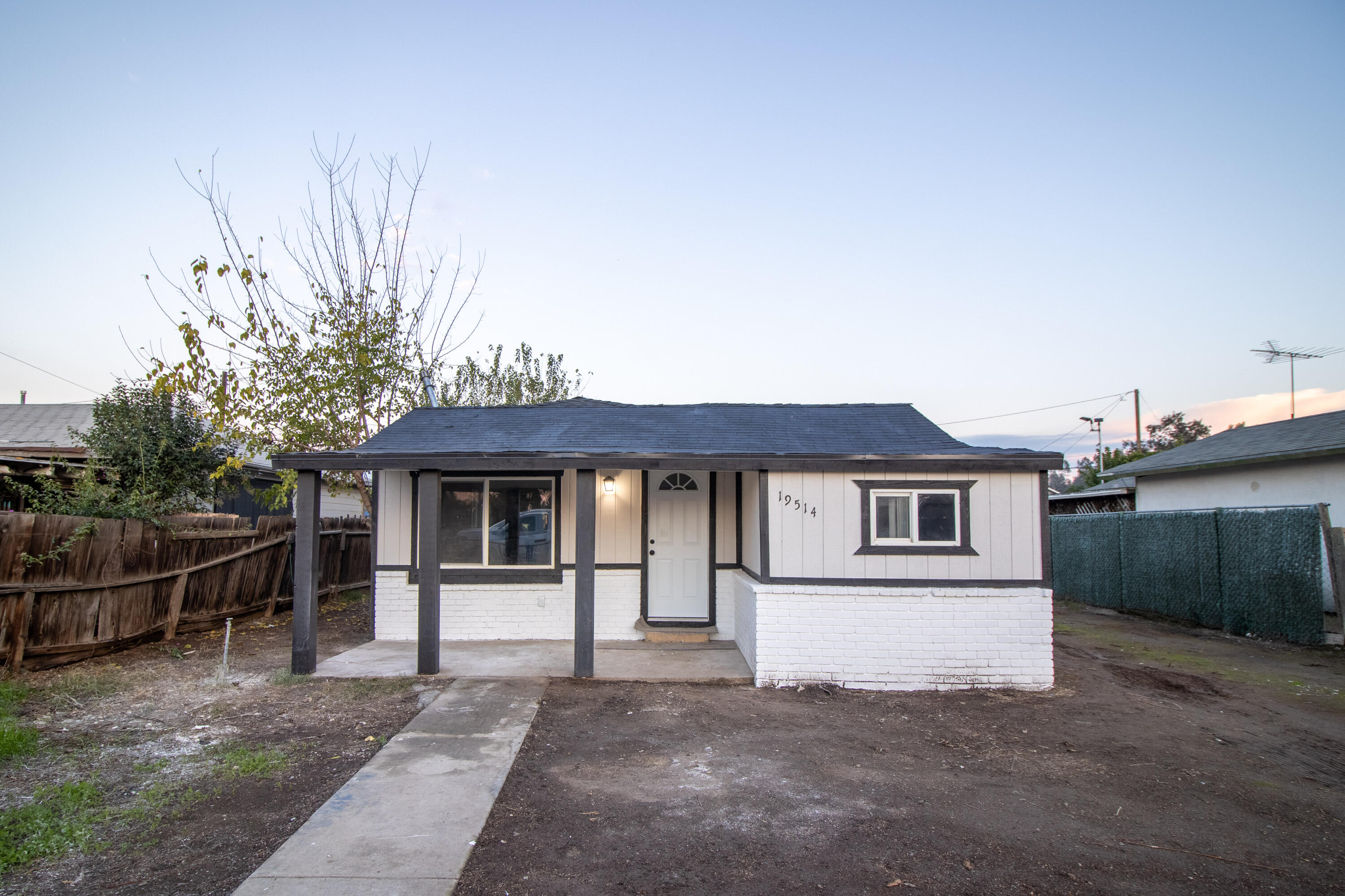 19514 Rd 230, Strathmore, CA 93267