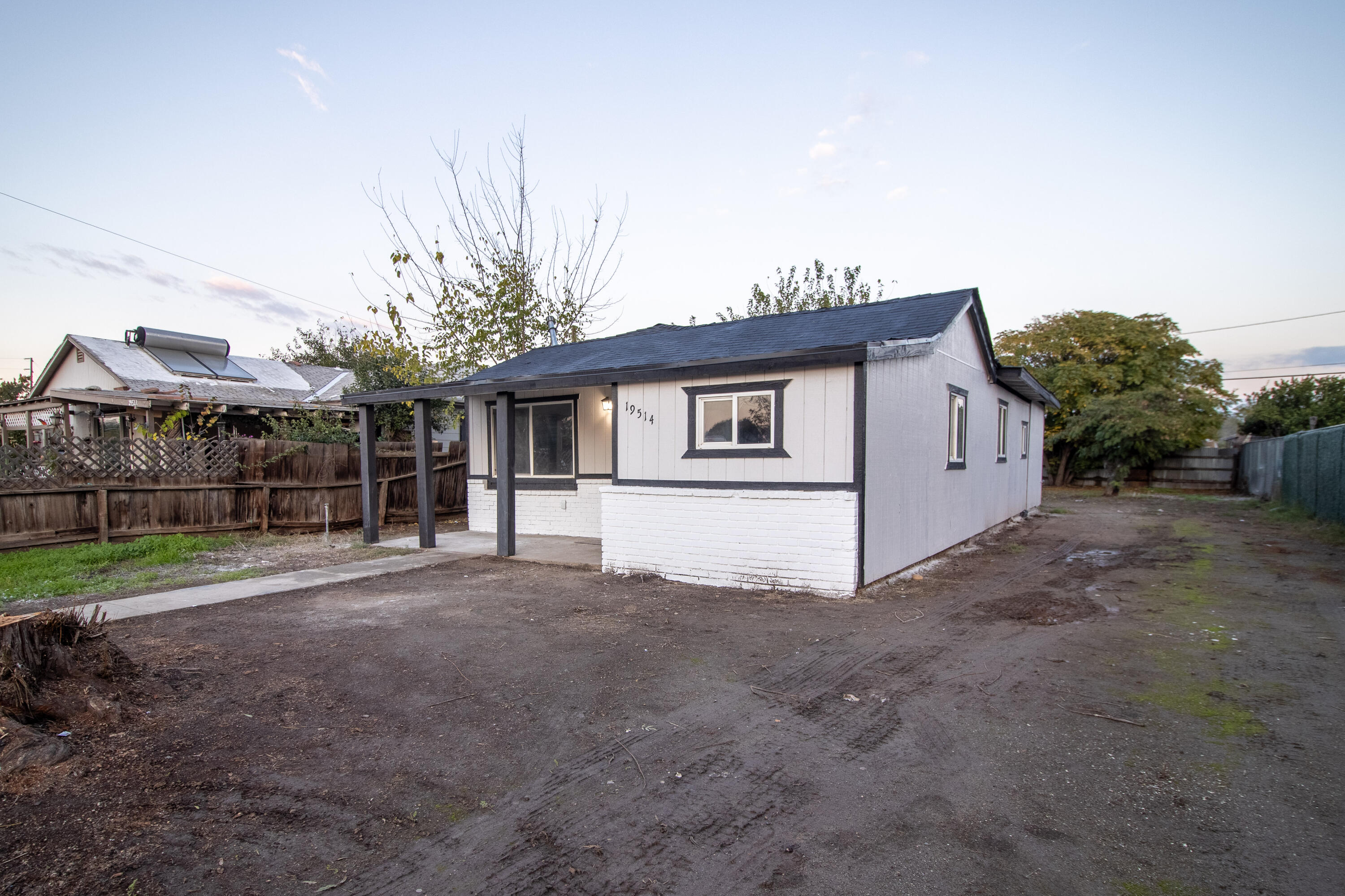 19514 Rd 230, Strathmore, CA 93267