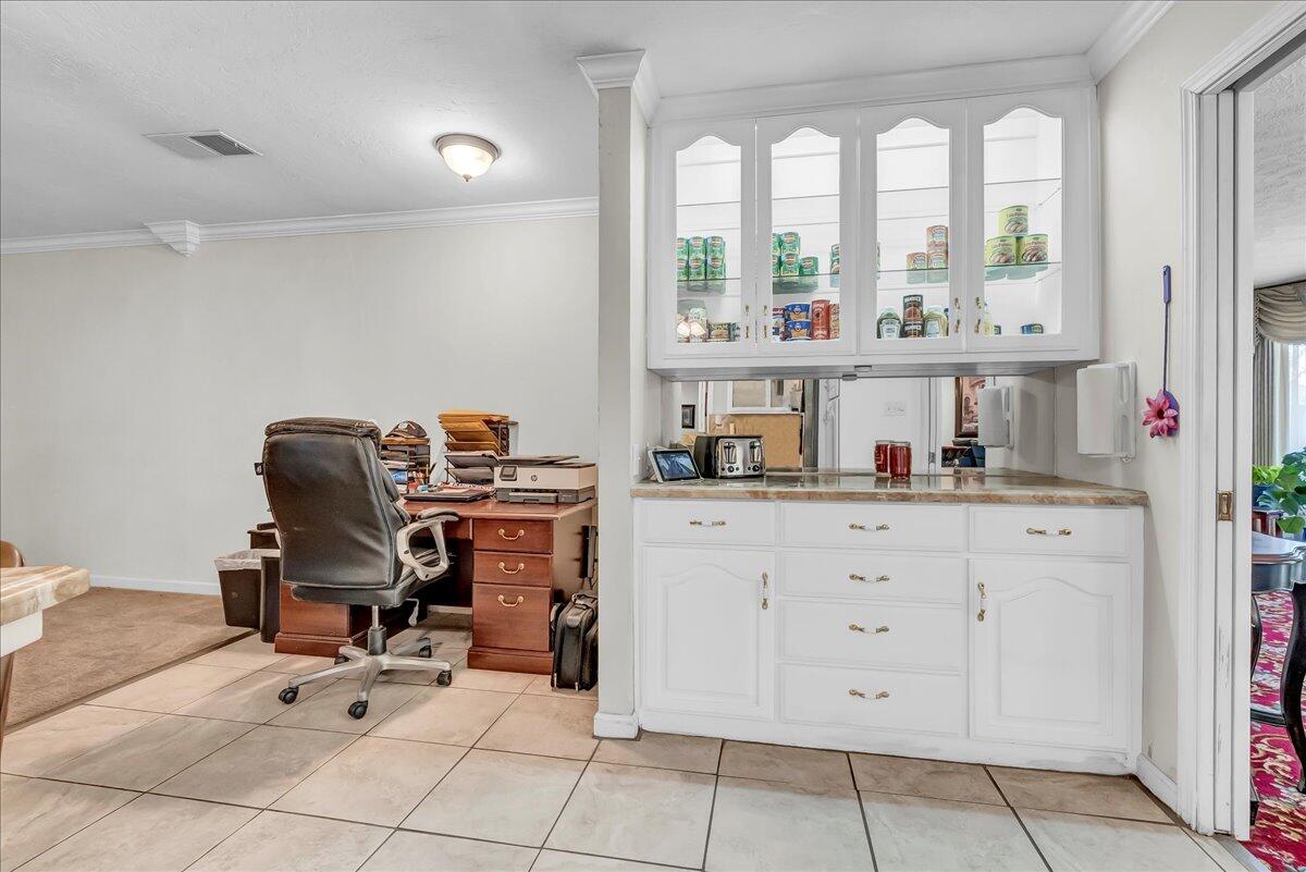 45 Lyon Ave, Sanger, CA 93657