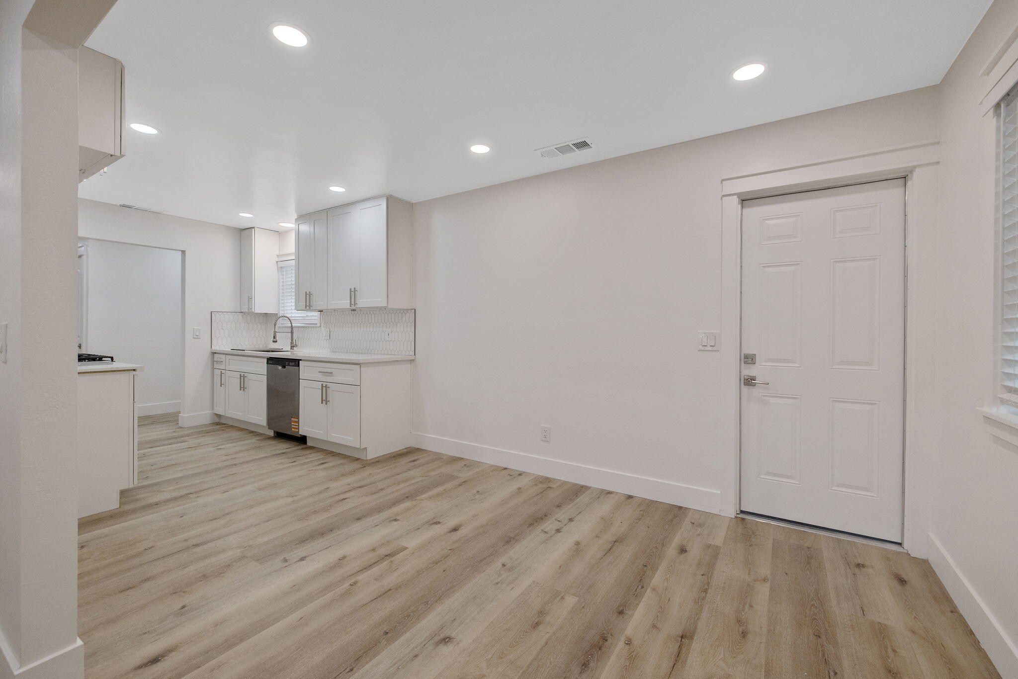 4024 W Howard Ave, Visalia, CA 93277