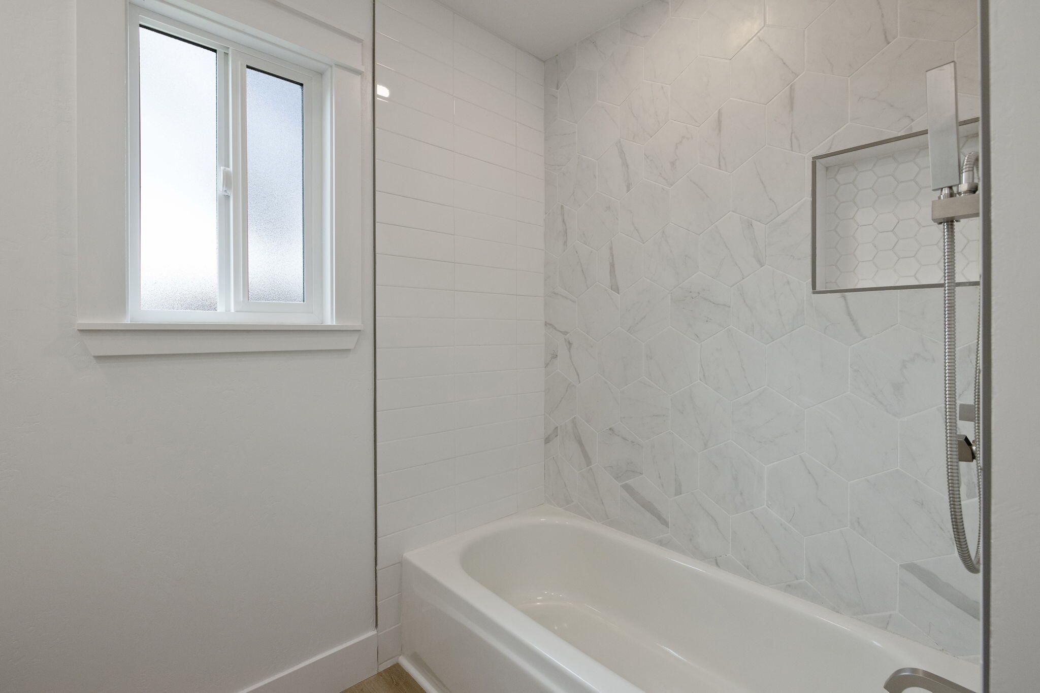 4024 W Howard Ave, Visalia, CA 93277