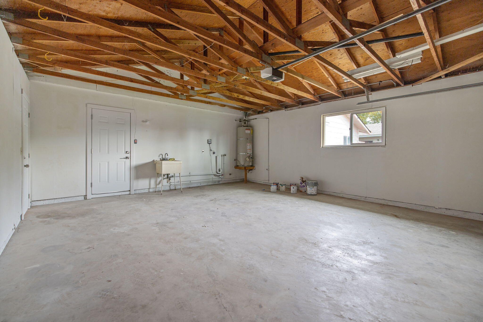 4024 W Howard Ave, Visalia, CA 93277