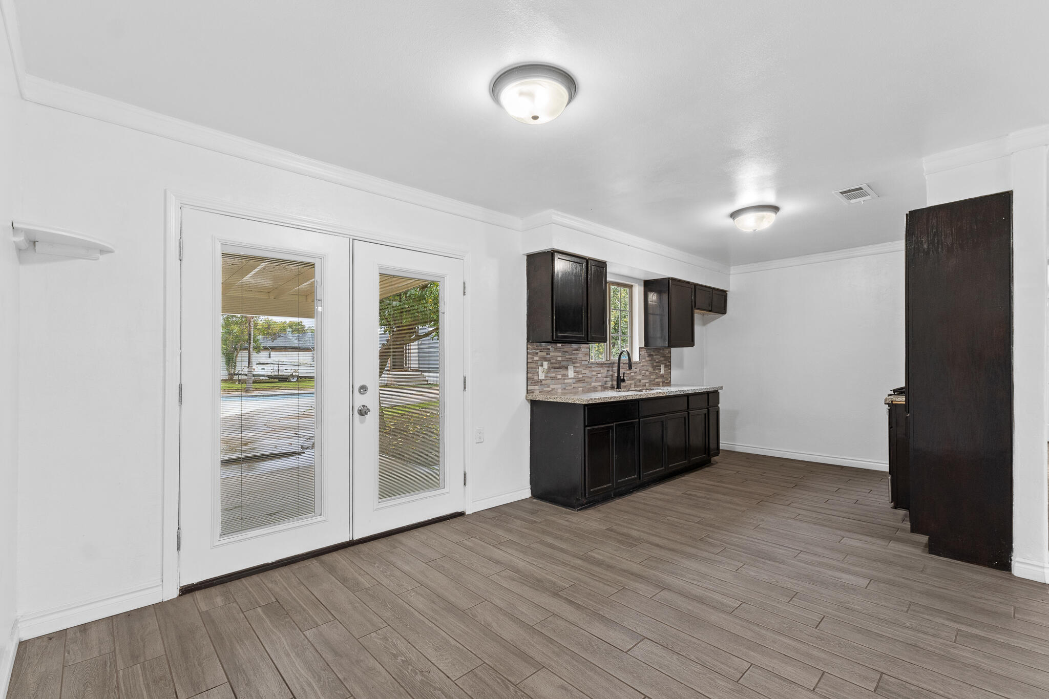 25681 Hypericum St, Visalia, CA 93292