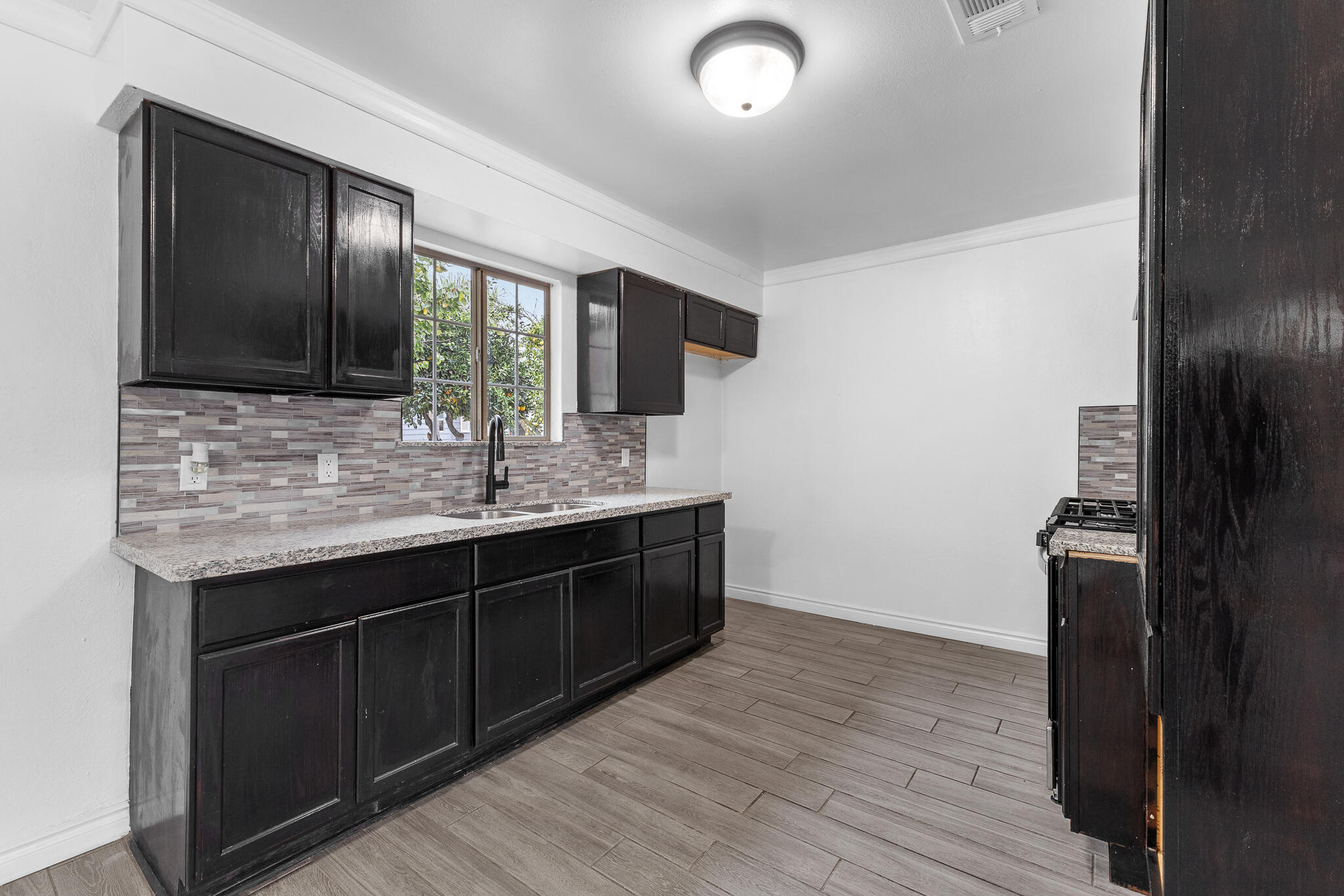 25681 Hypericum St, Visalia, CA 93292