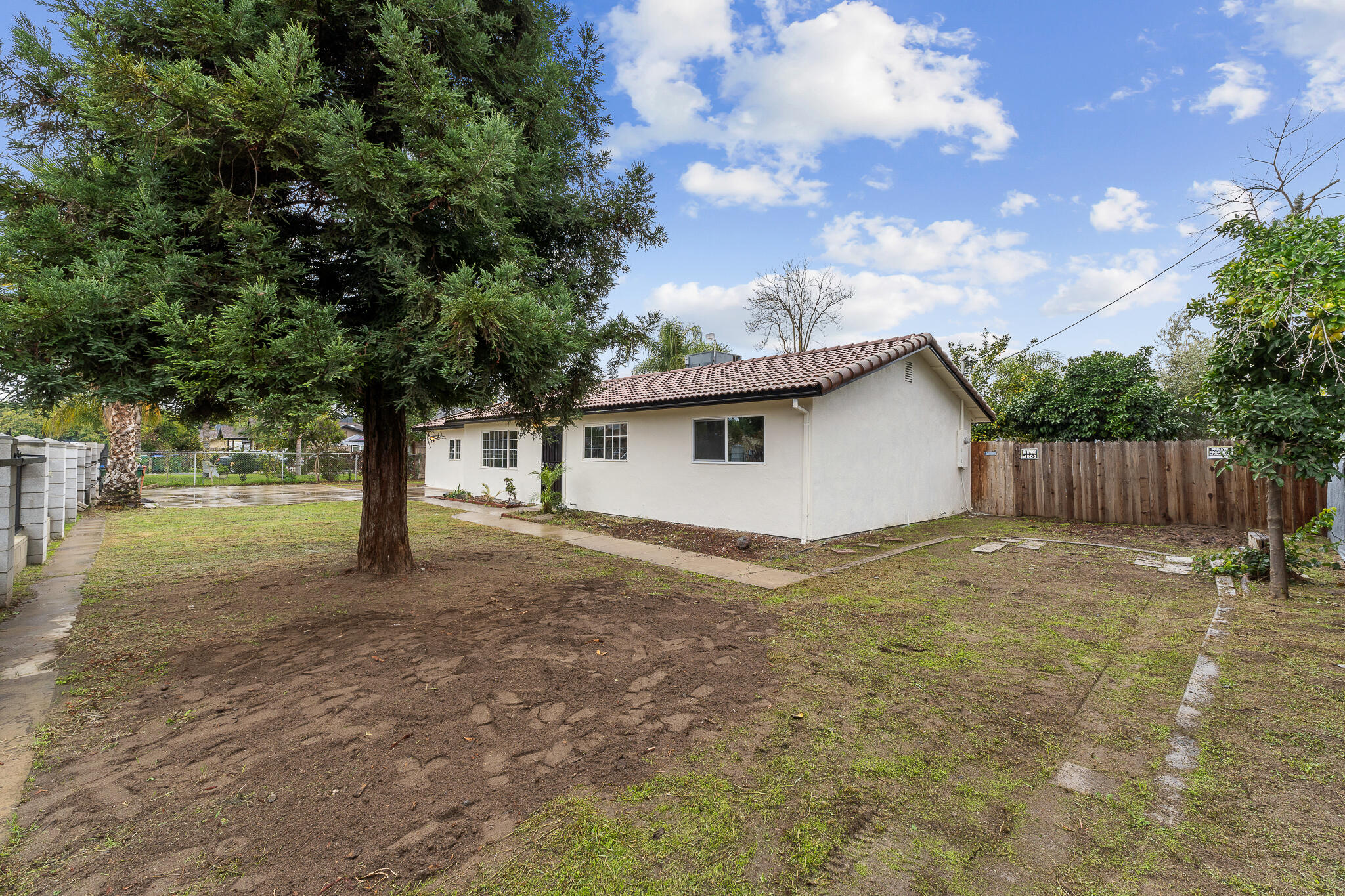 25681 Hypericum St, Visalia, CA 93292