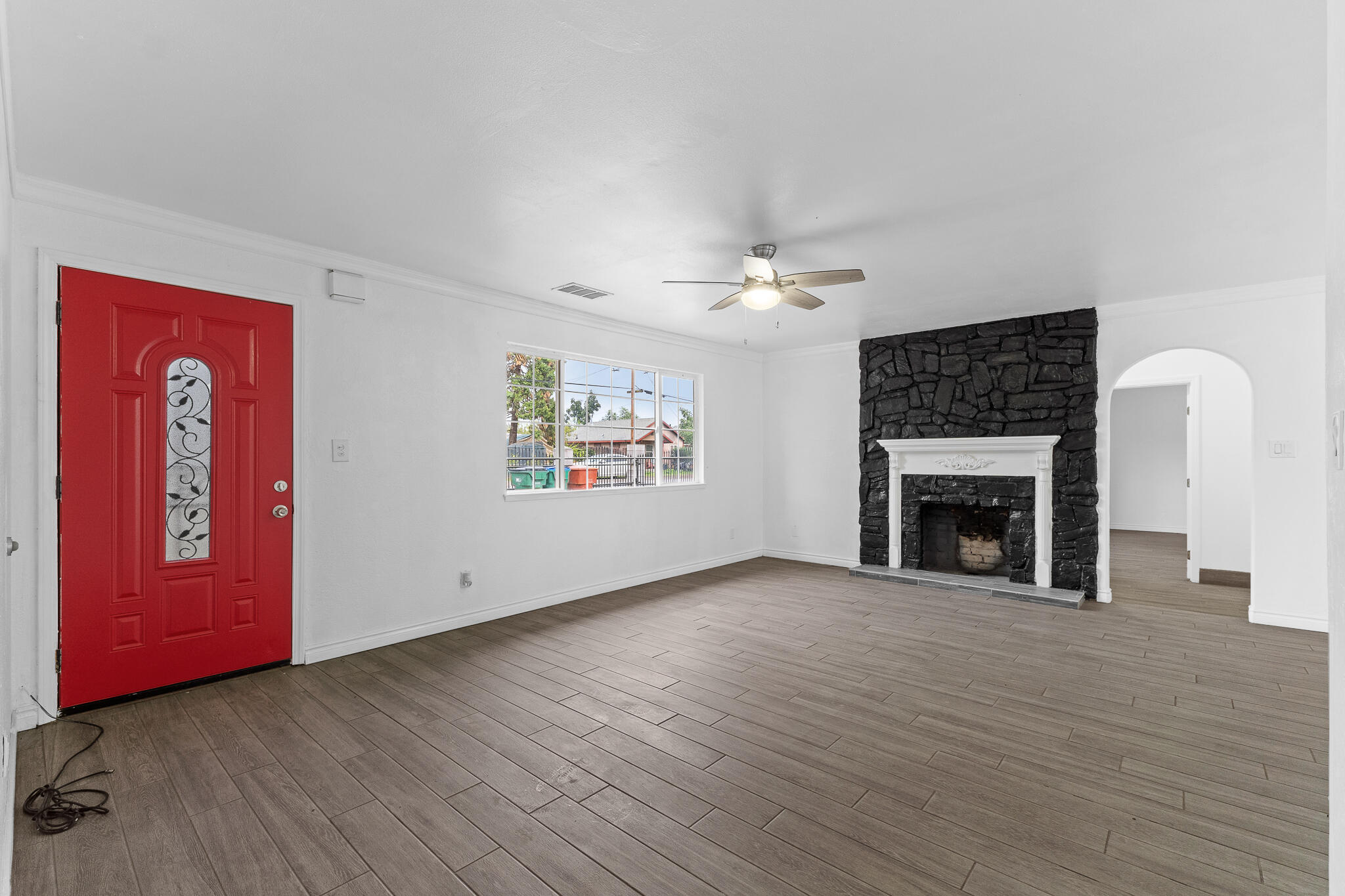 25681 Hypericum St, Visalia, CA 93292