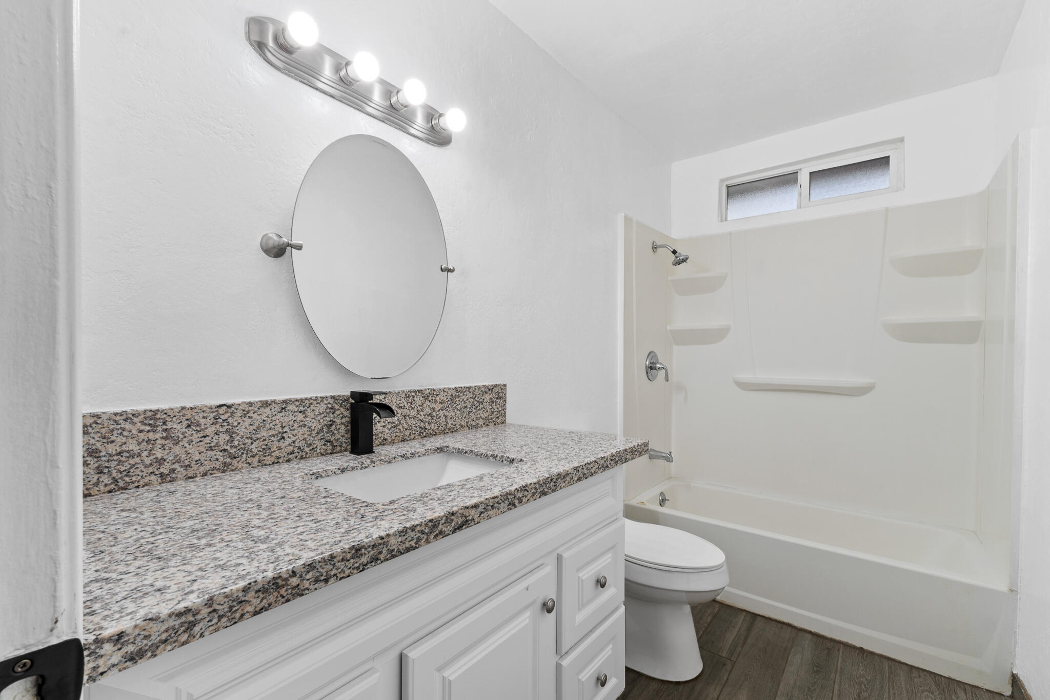 25681 Hypericum St, Visalia, CA 93292