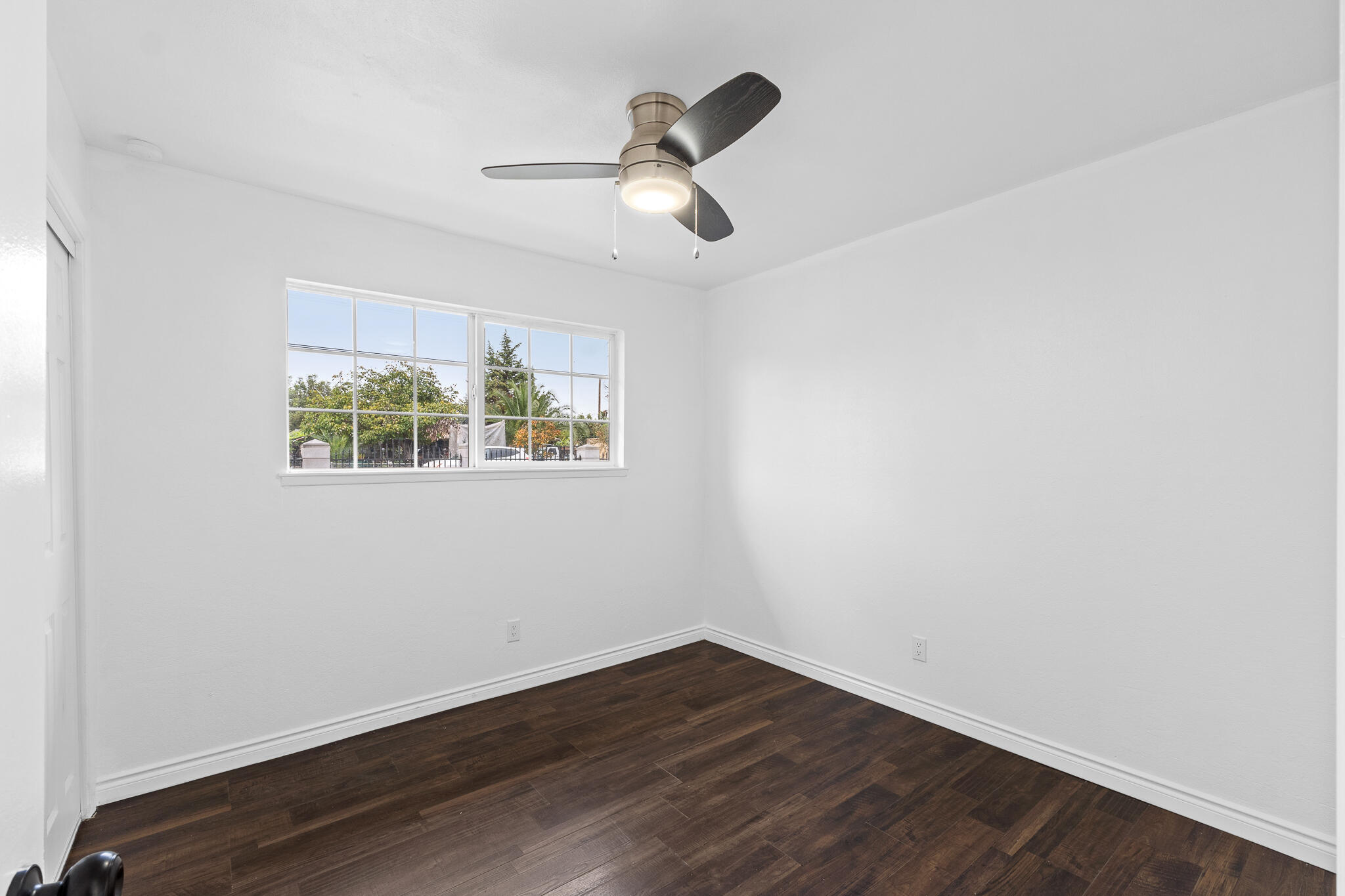 25681 Hypericum St, Visalia, CA 93292