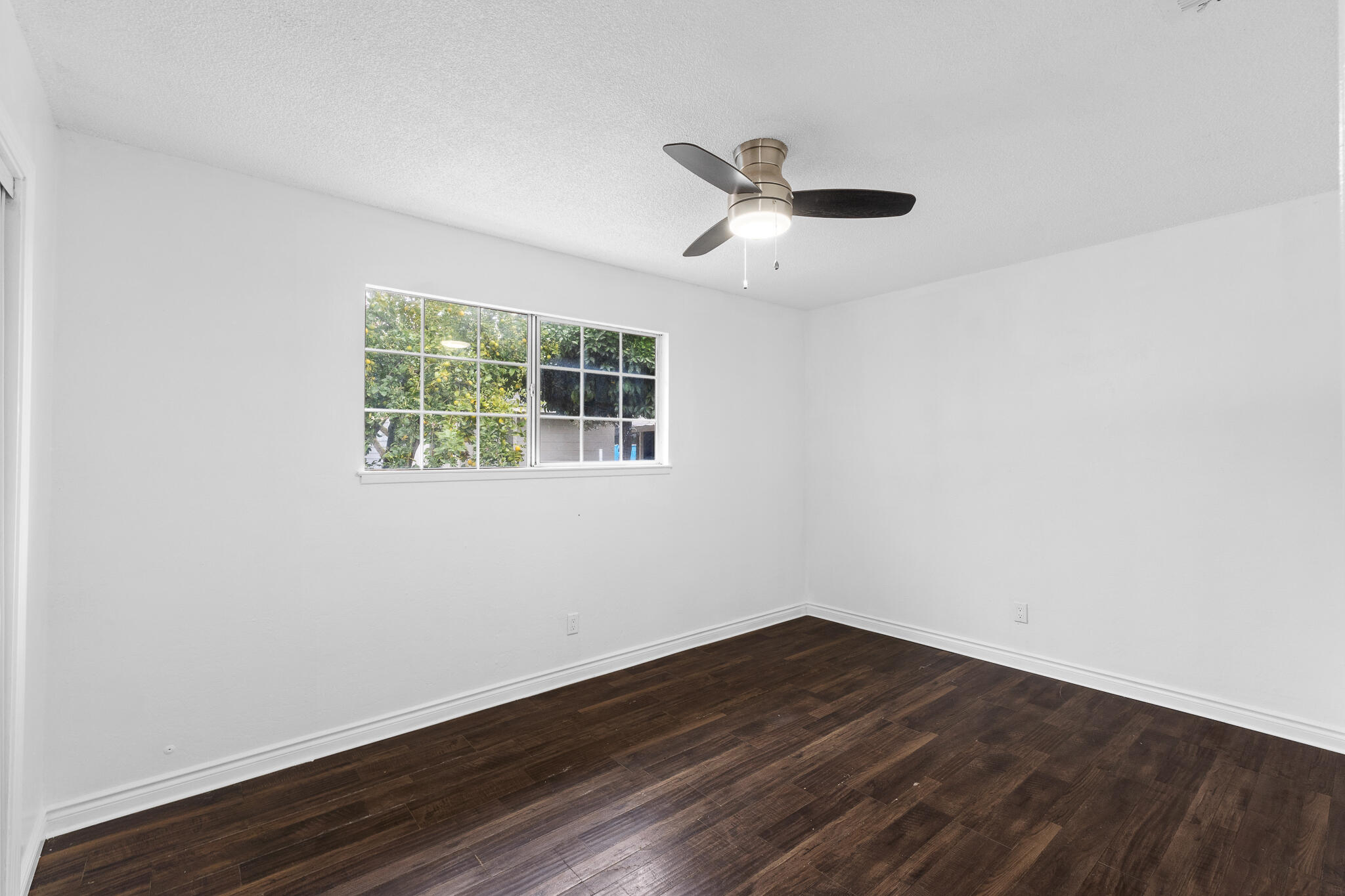 25681 Hypericum St, Visalia, CA 93292