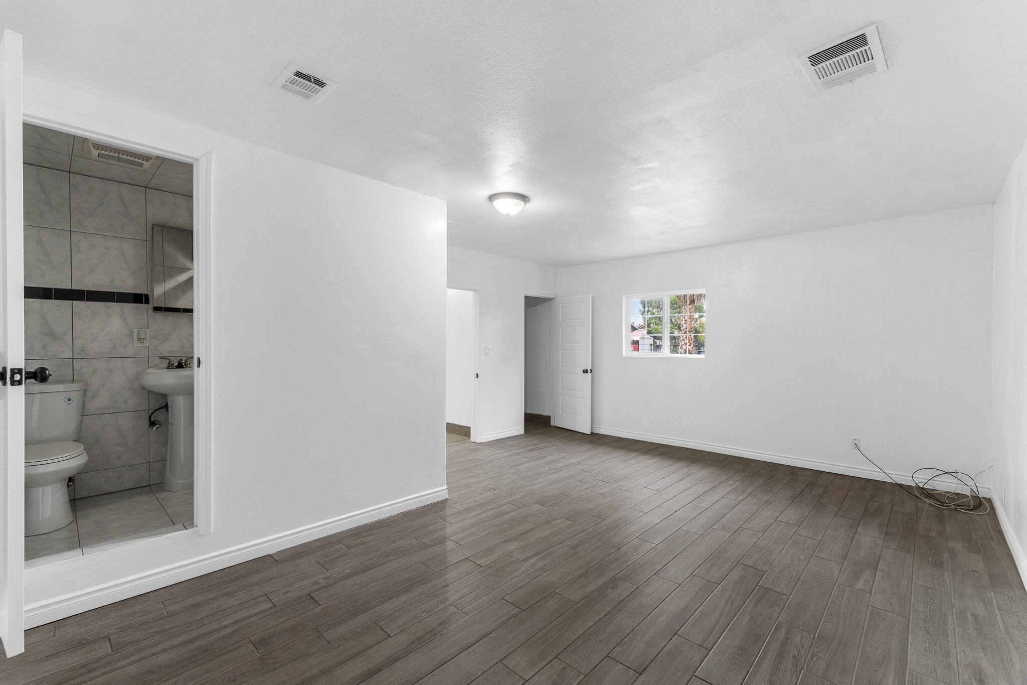 25681 Hypericum St, Visalia, CA 93292