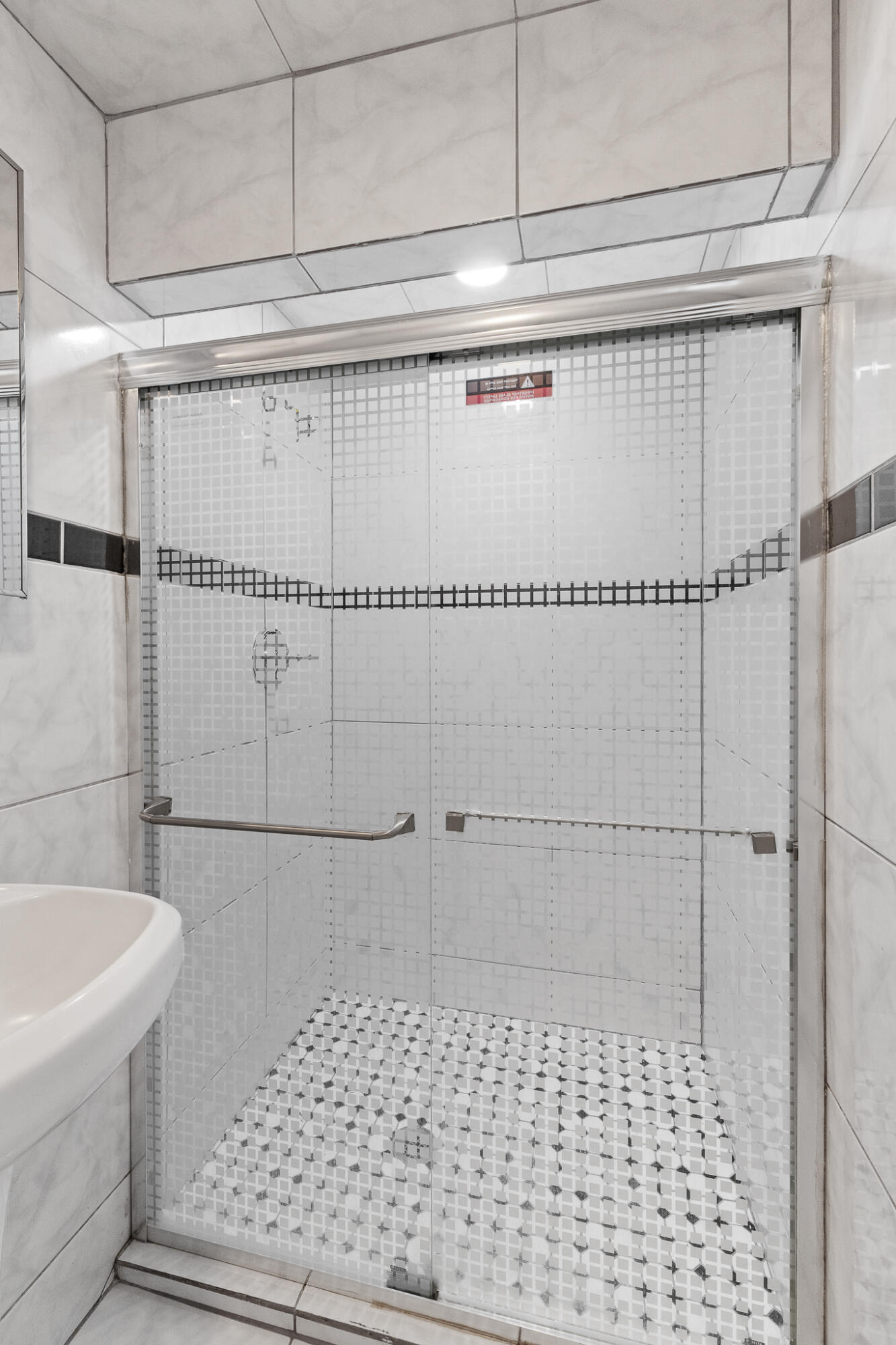 25681 Hypericum St, Visalia, CA 93292