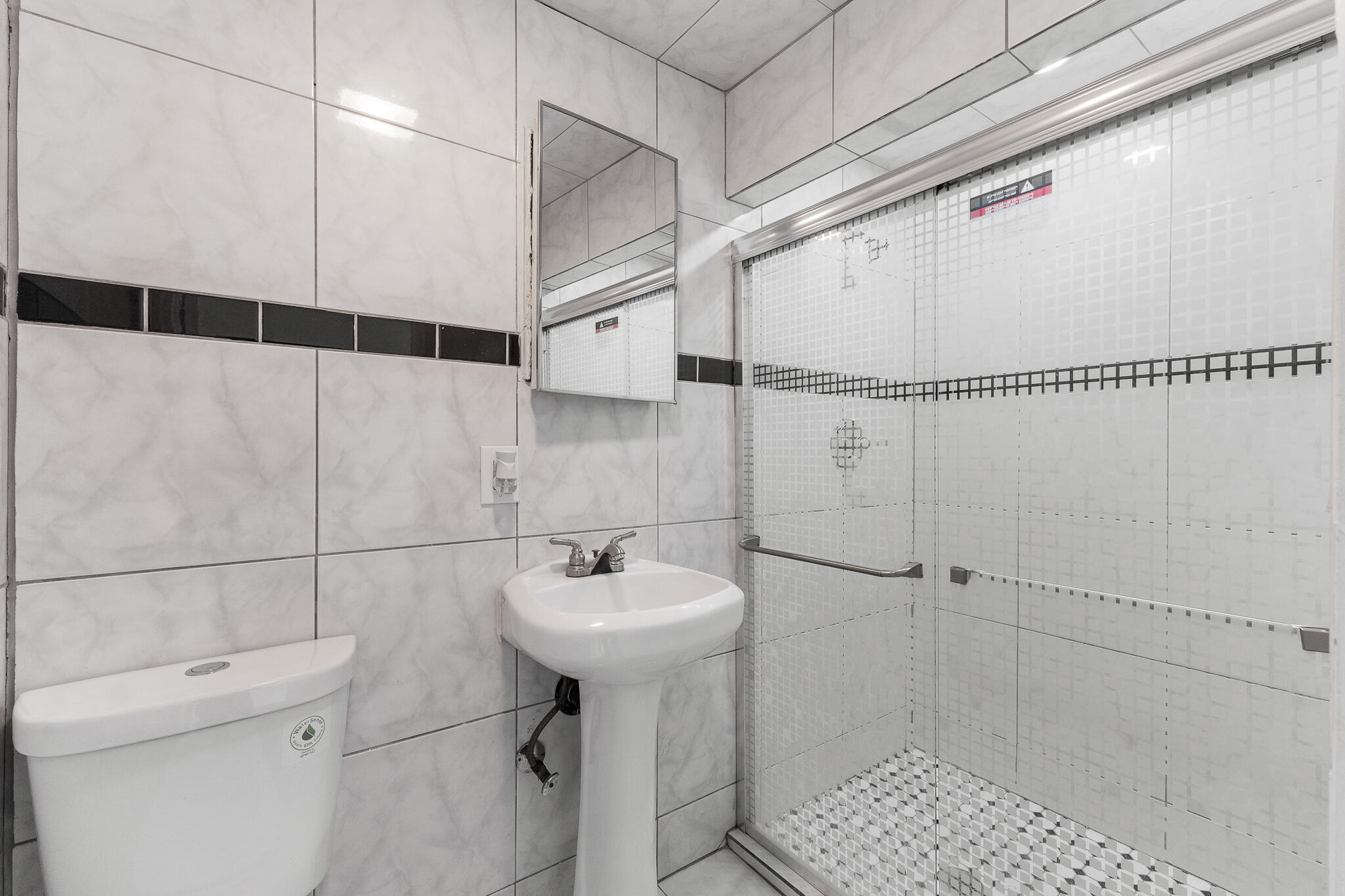 25681 Hypericum St, Visalia, CA 93292