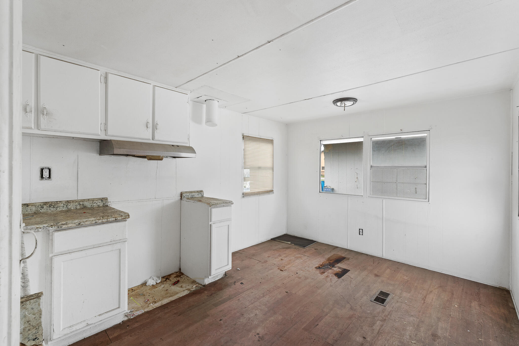 25681 Hypericum St, Visalia, CA 93292