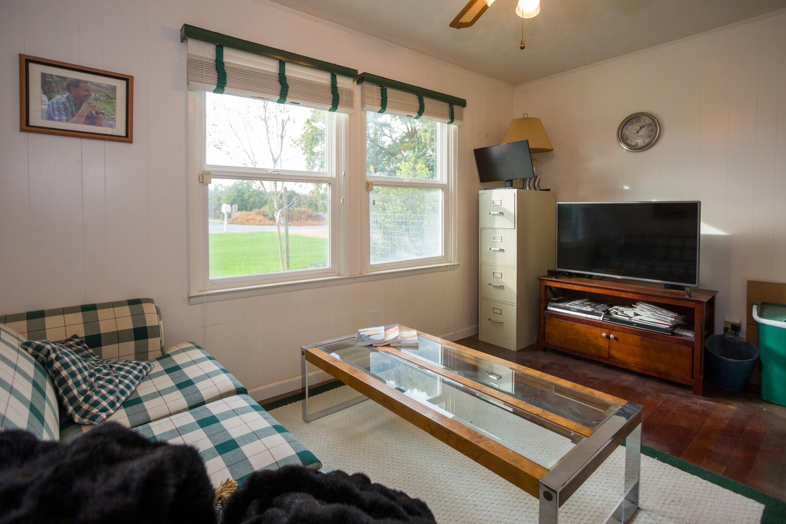 20210 Road 208, Lindsay, CA 93247