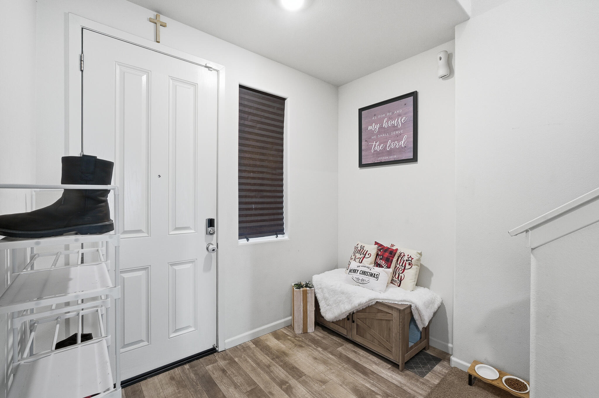 2145 N Rinaldi Ct, Visalia, CA 93291