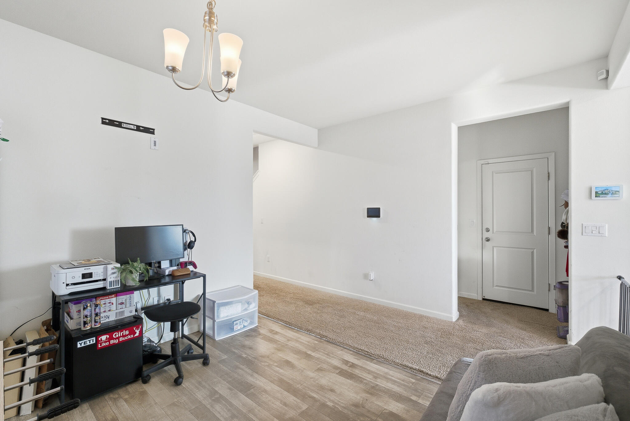 2145 N Rinaldi Ct, Visalia, CA 93291