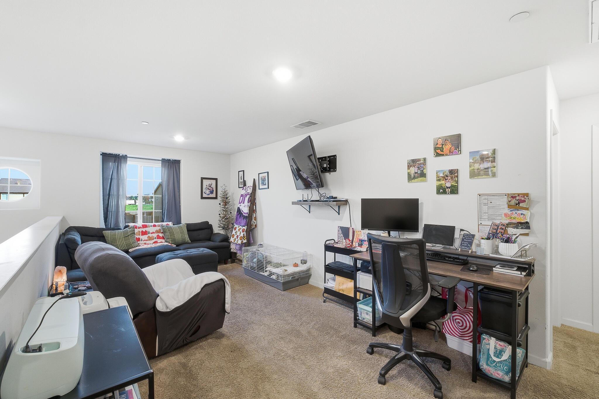 2145 N Rinaldi Ct, Visalia, CA 93291