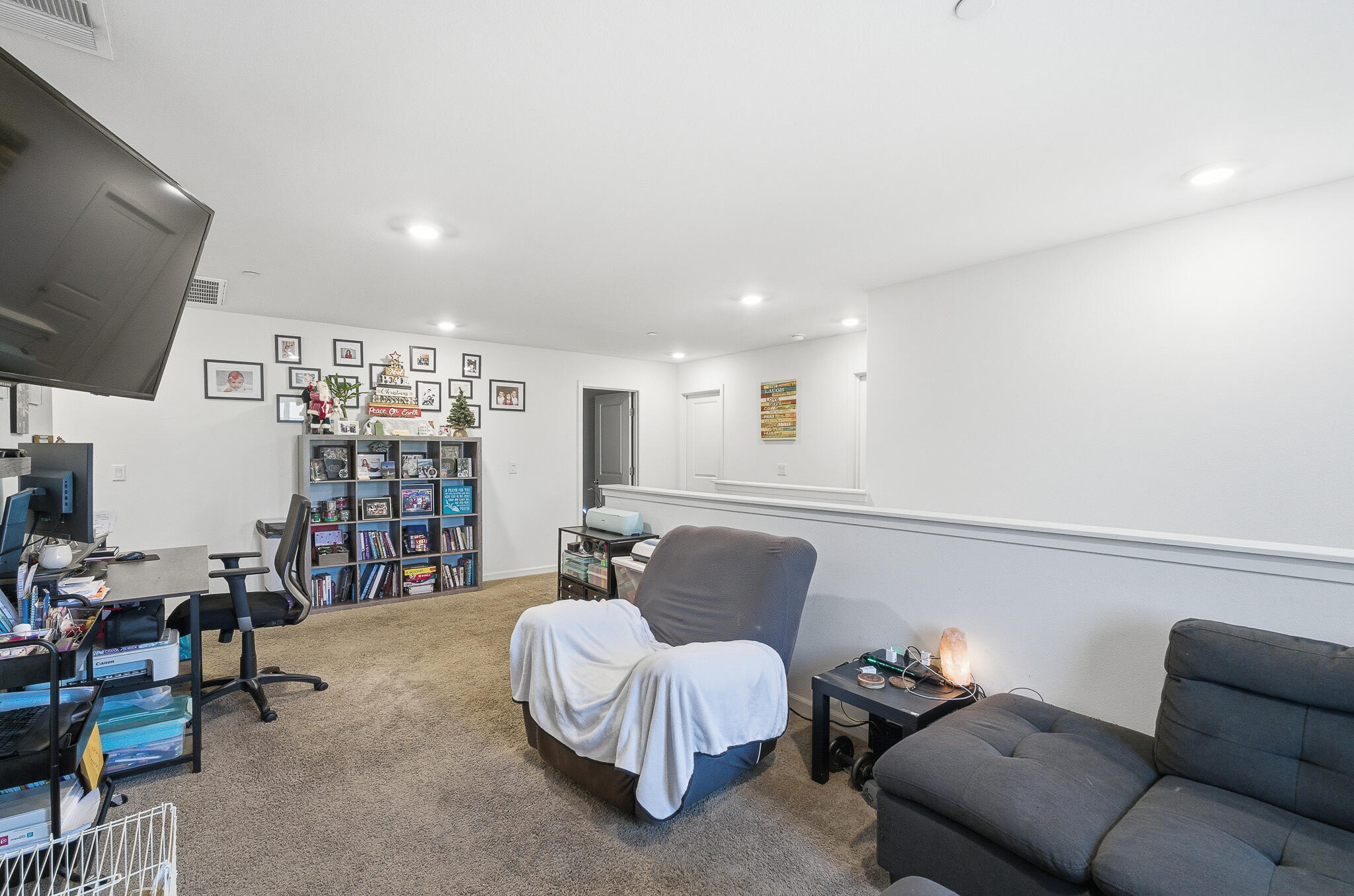 2145 N Rinaldi Ct, Visalia, CA 93291