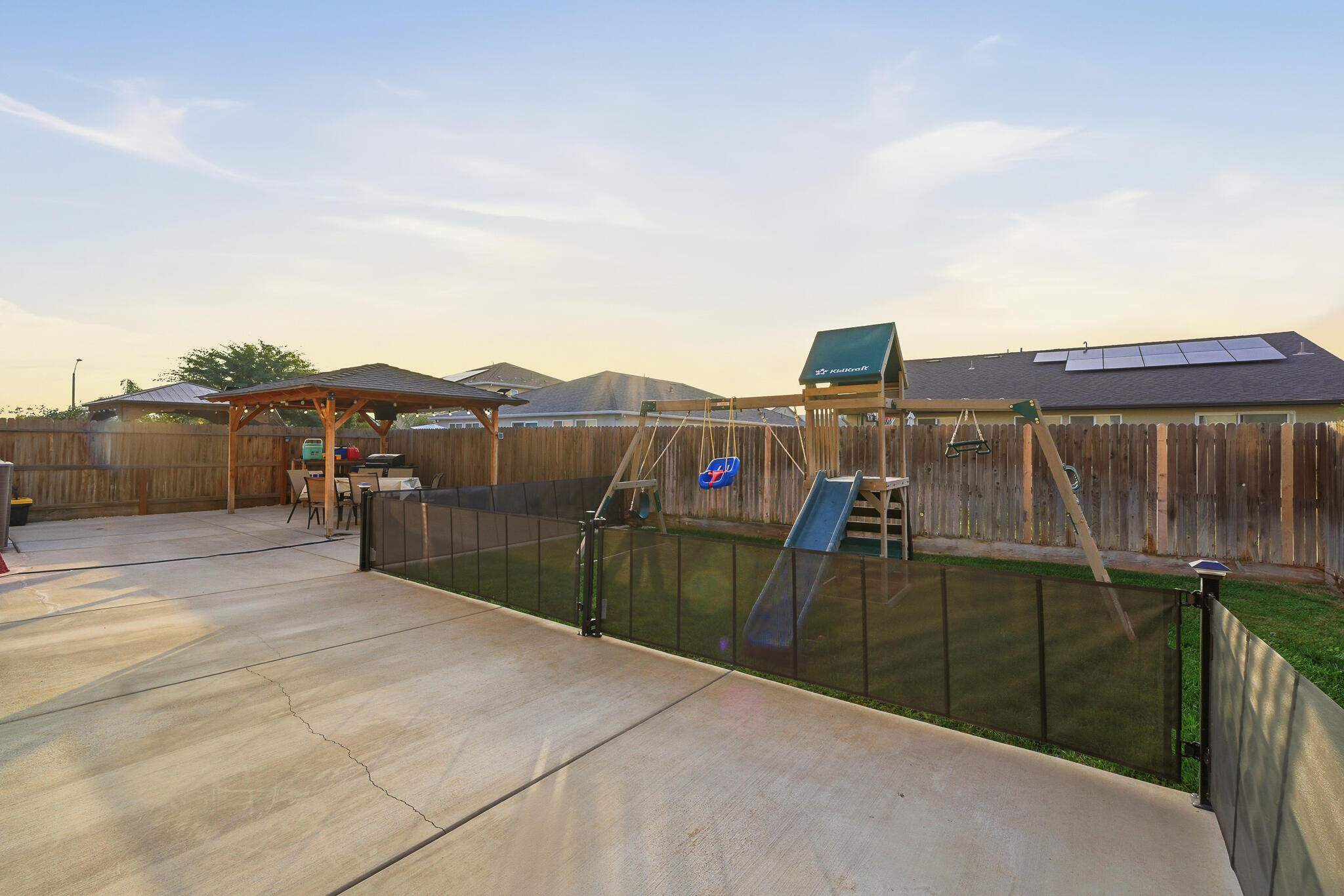 2145 N Rinaldi Ct, Visalia, CA 93291