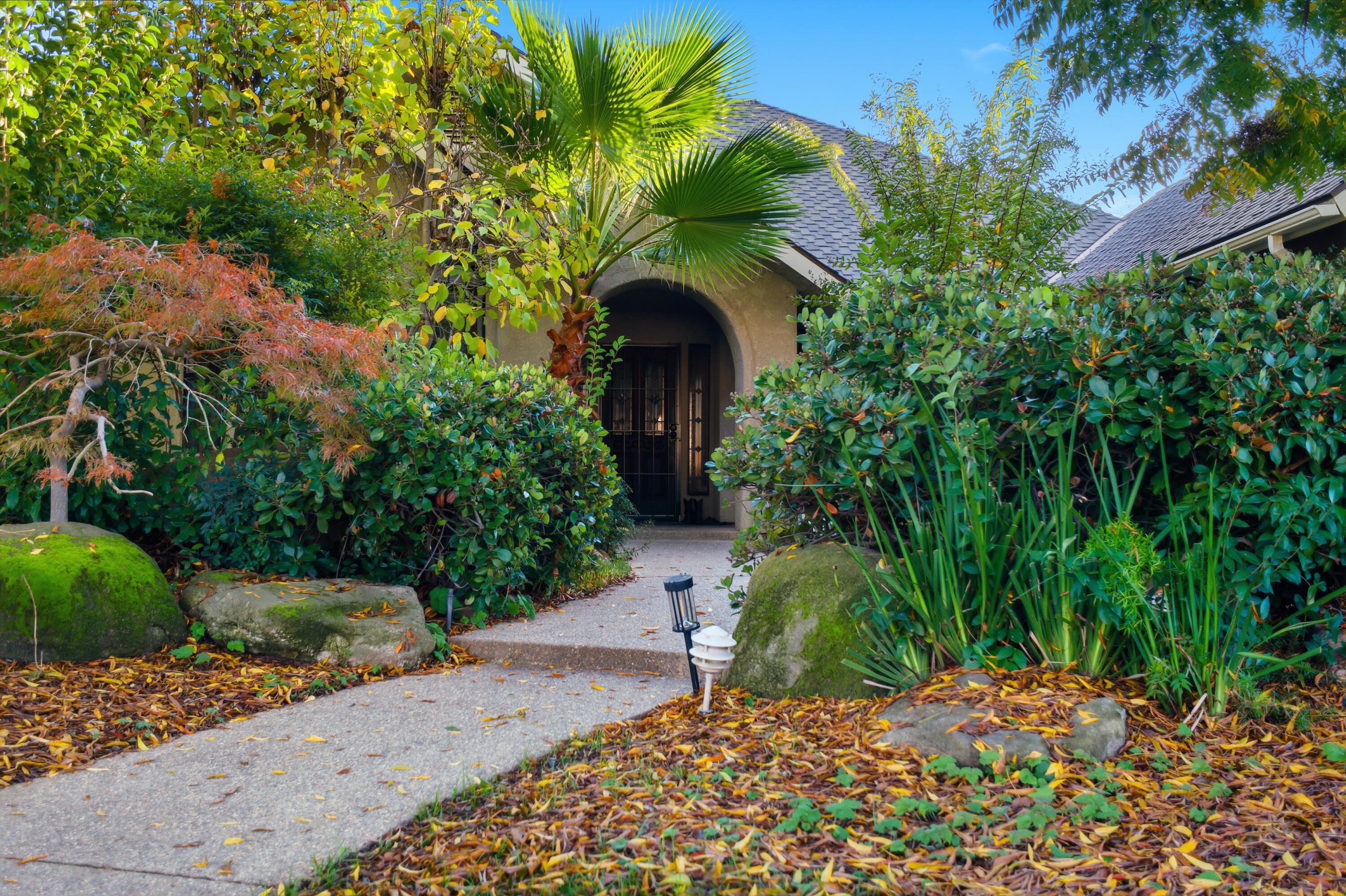 1123 E Cole Ave, Fresno, CA 93720