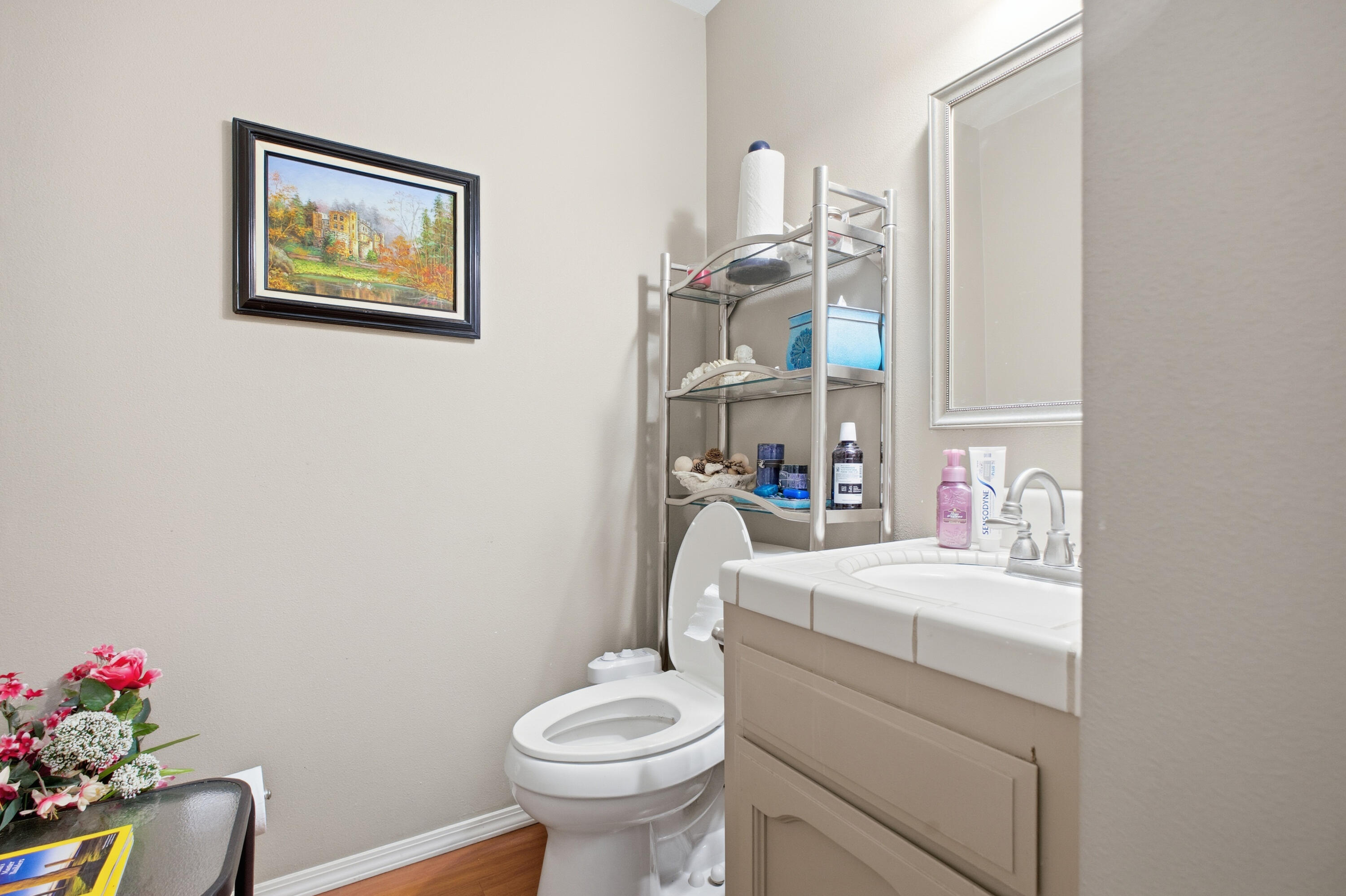 1123 E Cole Ave, Fresno, CA 93720