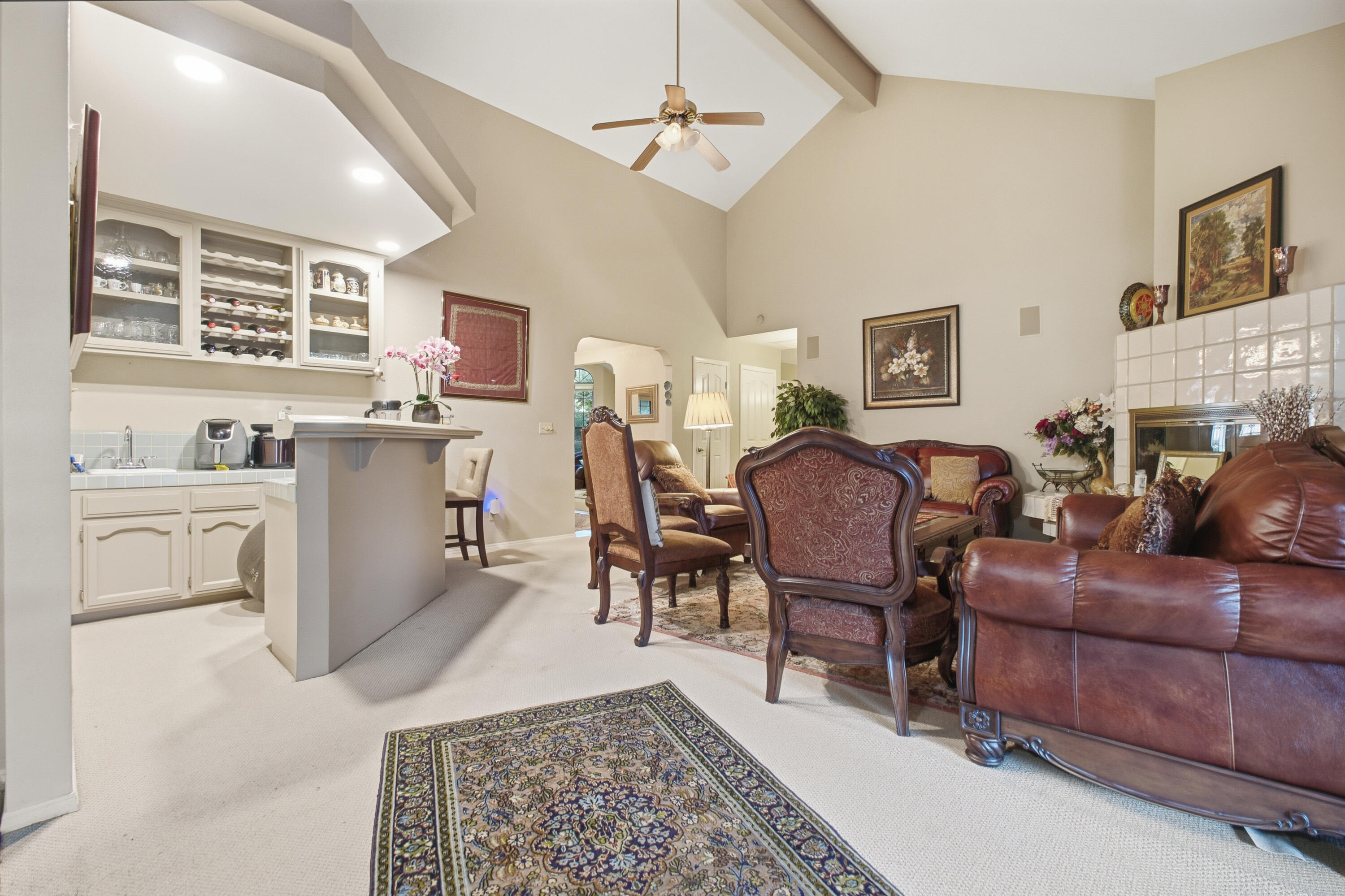 1123 E Cole Ave, Fresno, CA 93720