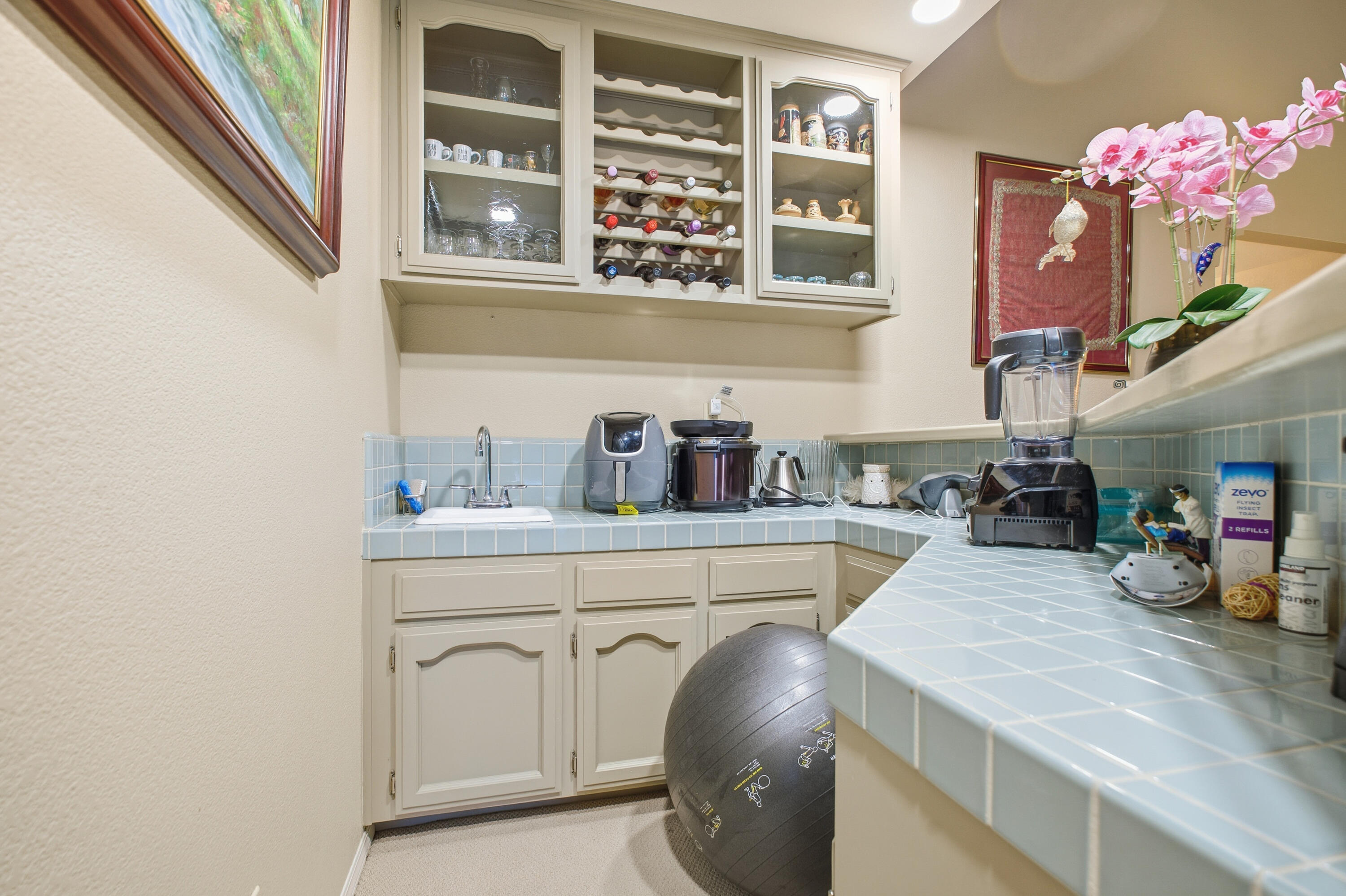 1123 E Cole Ave, Fresno, CA 93720