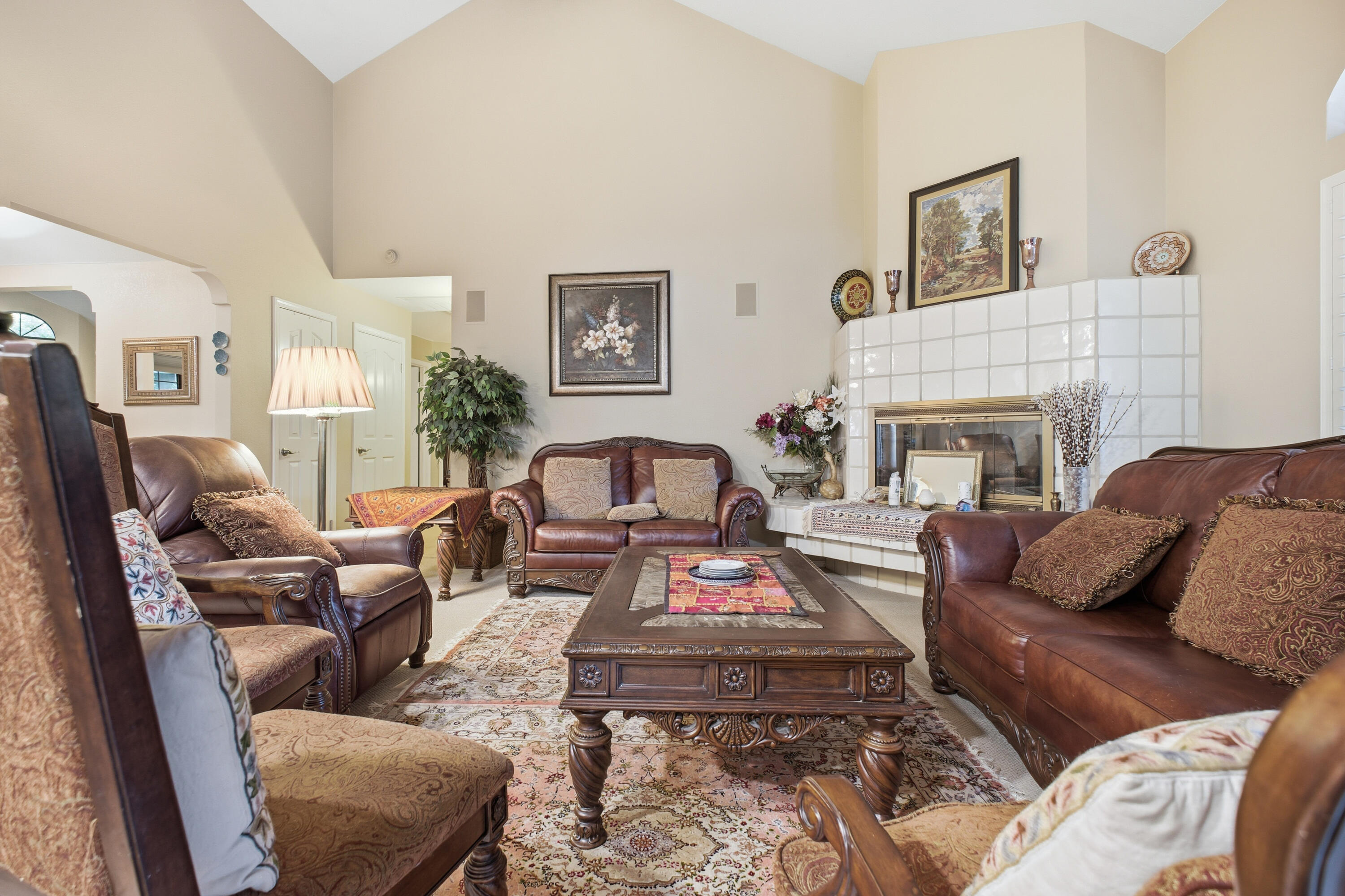 1123 E Cole Ave, Fresno, CA 93720