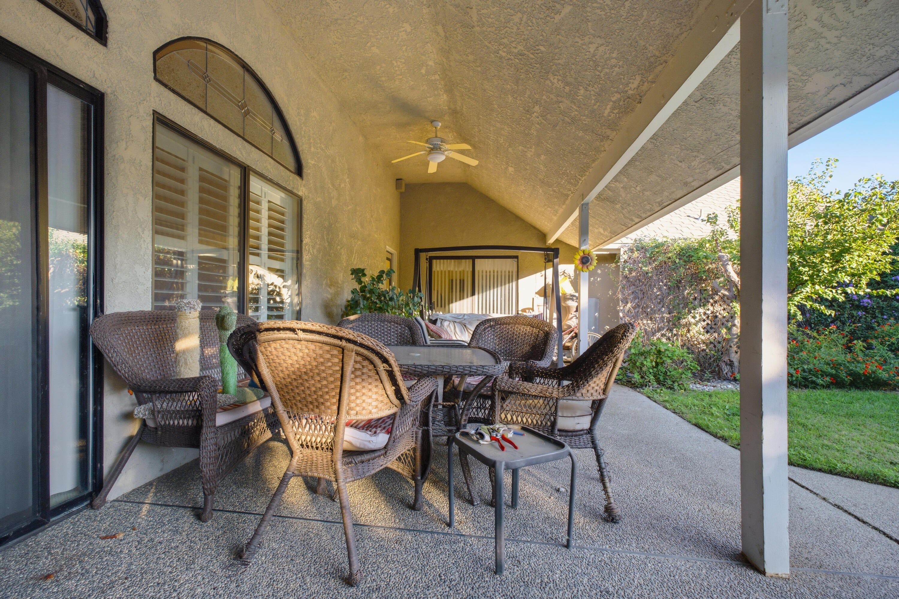 1123 E Cole Ave, Fresno, CA 93720