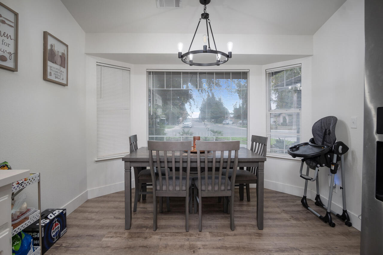 1967 N Ventura Ave, Farmersville, CA 93223