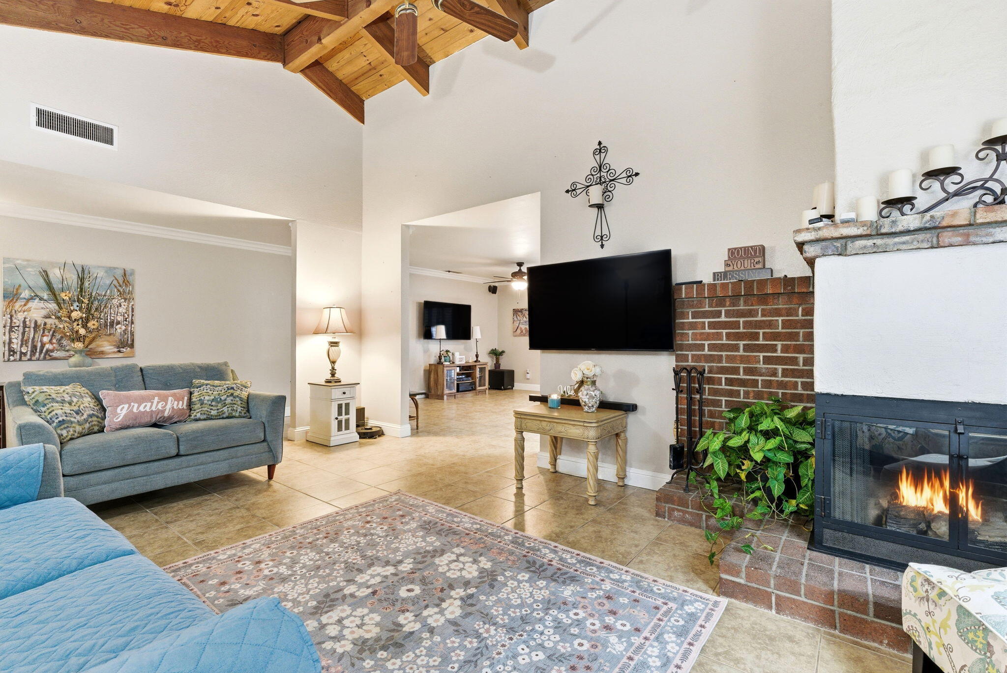 2544 W W Harter Ave, Visalia, CA 93277